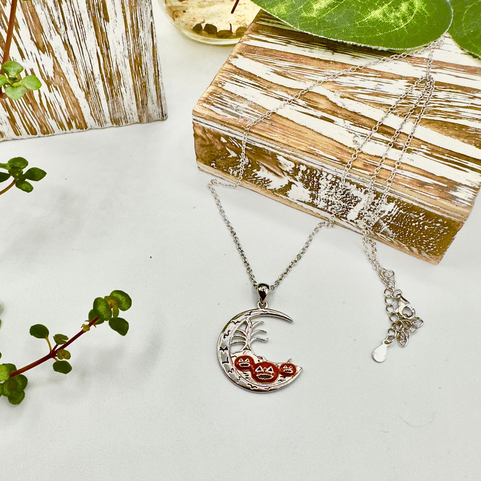 The Unbranded Brand Sterling Silver Pumpkin Halloween Necklace Size ONE SIZE - 1 Thumbnail