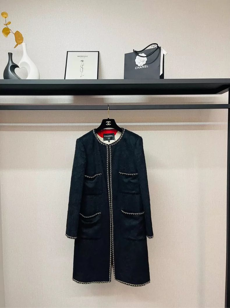 Chanel Chanel 19B black horse fur chain coat 2504-Nextarrow Size XXS / US 00 / IT 34 - 1 Thumbnail