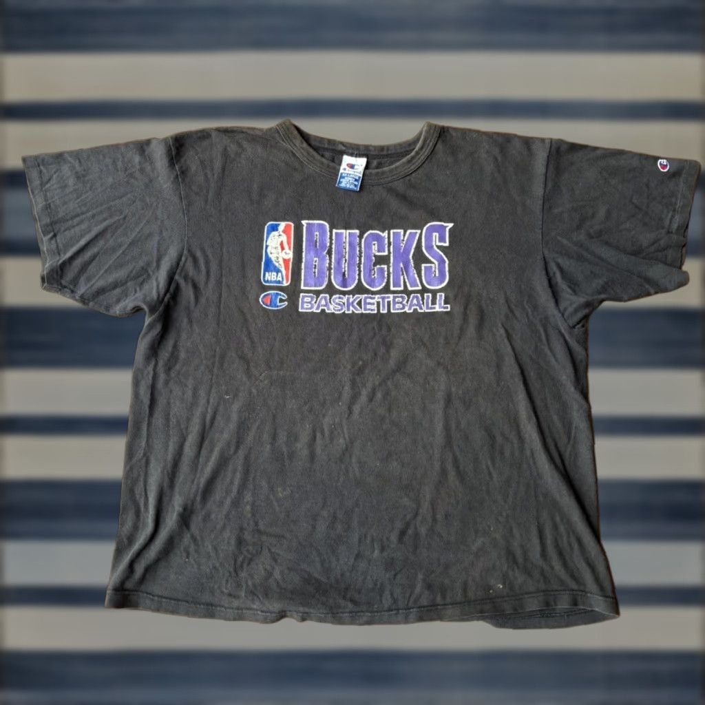 Champion VINTAGE Champion Milwaukee Bucks NBA T-Shirt 2XL Mens Shirt Short Sleeve Crew Neck Black USA 90s Size US XXL / EU 58 / 5 - 1 Thumbnail