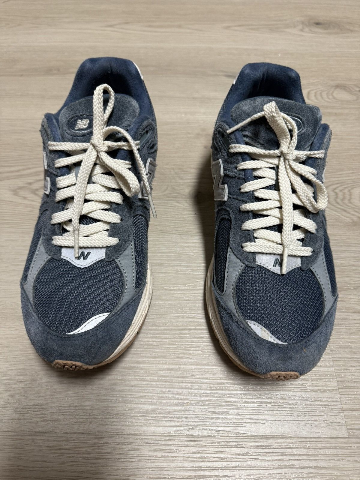 New Balance New Balance 2002R Size US 9 / EU 42 - 2 Thumbnail