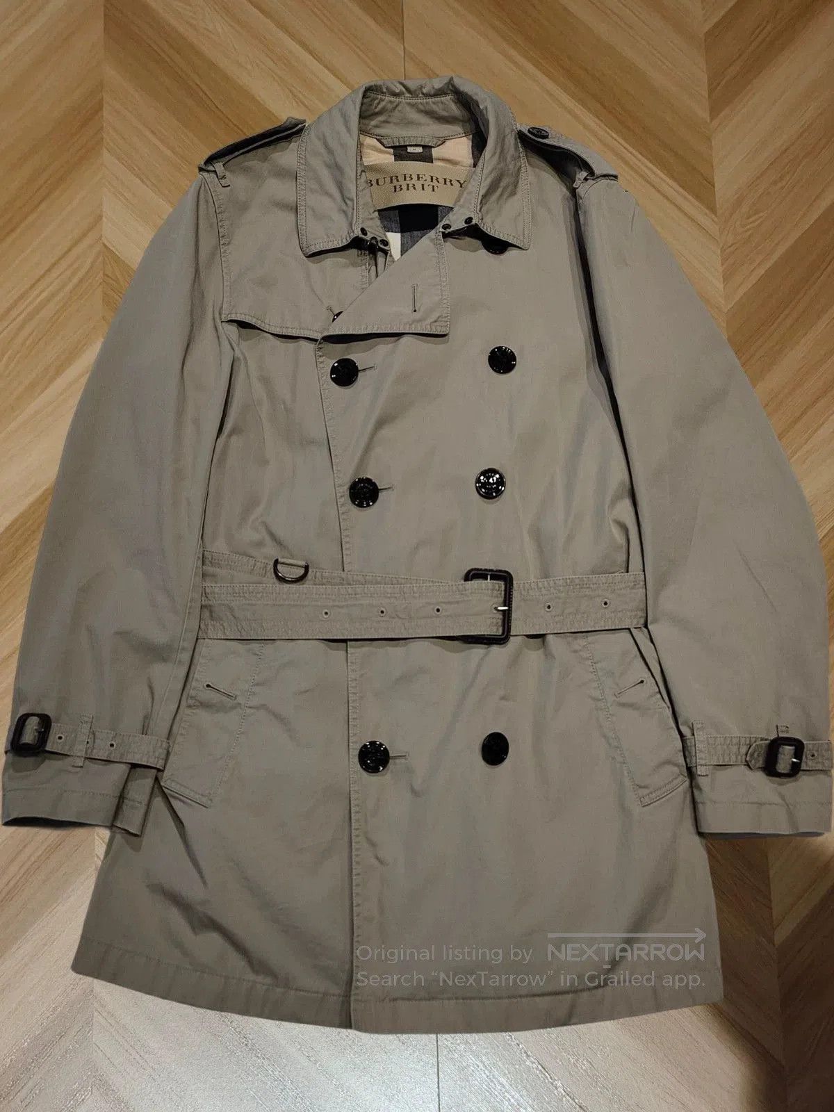Burberry burberry waterproof trench coat in beige. Size US M / EU 48-50 / 2 - 1 Thumbnail
