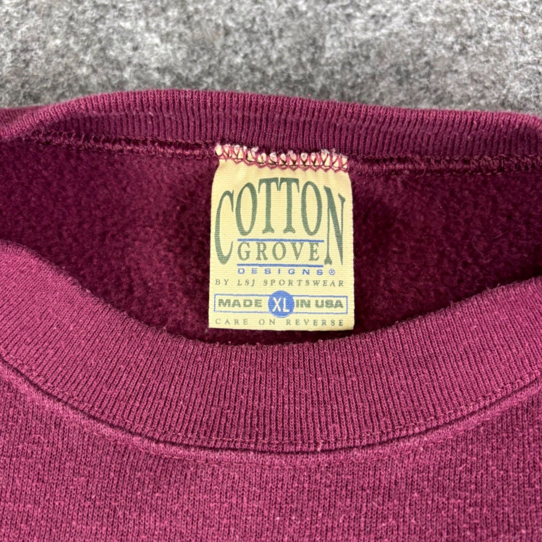 Vintage VINTAGE Cotton Grove Designs XL USA Made Eagle Moon Graphic Sweatshirt Burgundy Mens Size US XL / EU 56 / 4 - 5 Thumbnail