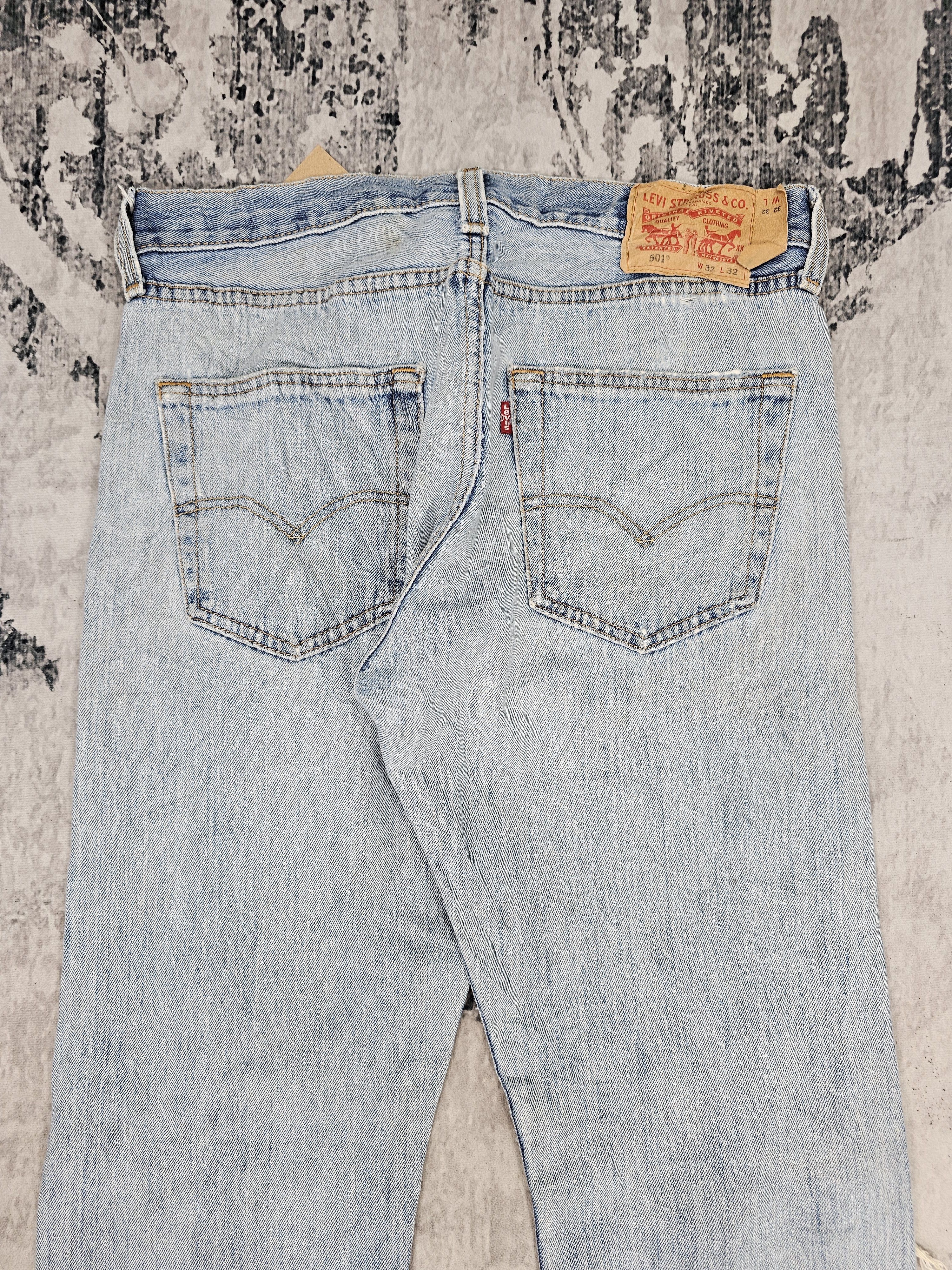 Levi's Vintage Clothing Vtg LEVIS 501 Ripped Stain Light Blue Jeans Size 32X31 L0525 Size US 32 / EU 48 - 8 Thumbnail