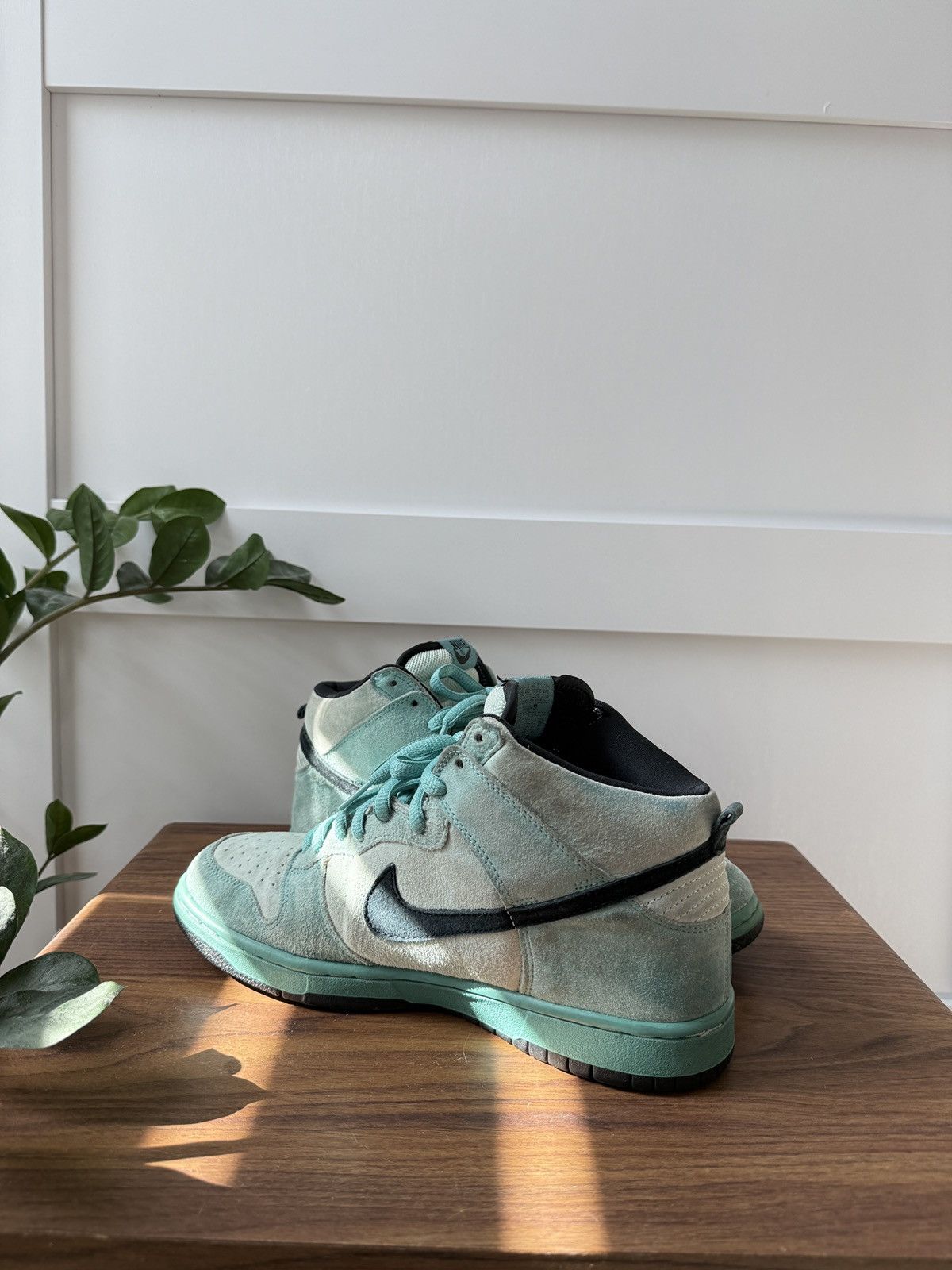 Nike SB Nike SB Dunk High Sea Crystal Size US 9.5 / EU 42-43 - 6 Thumbnail