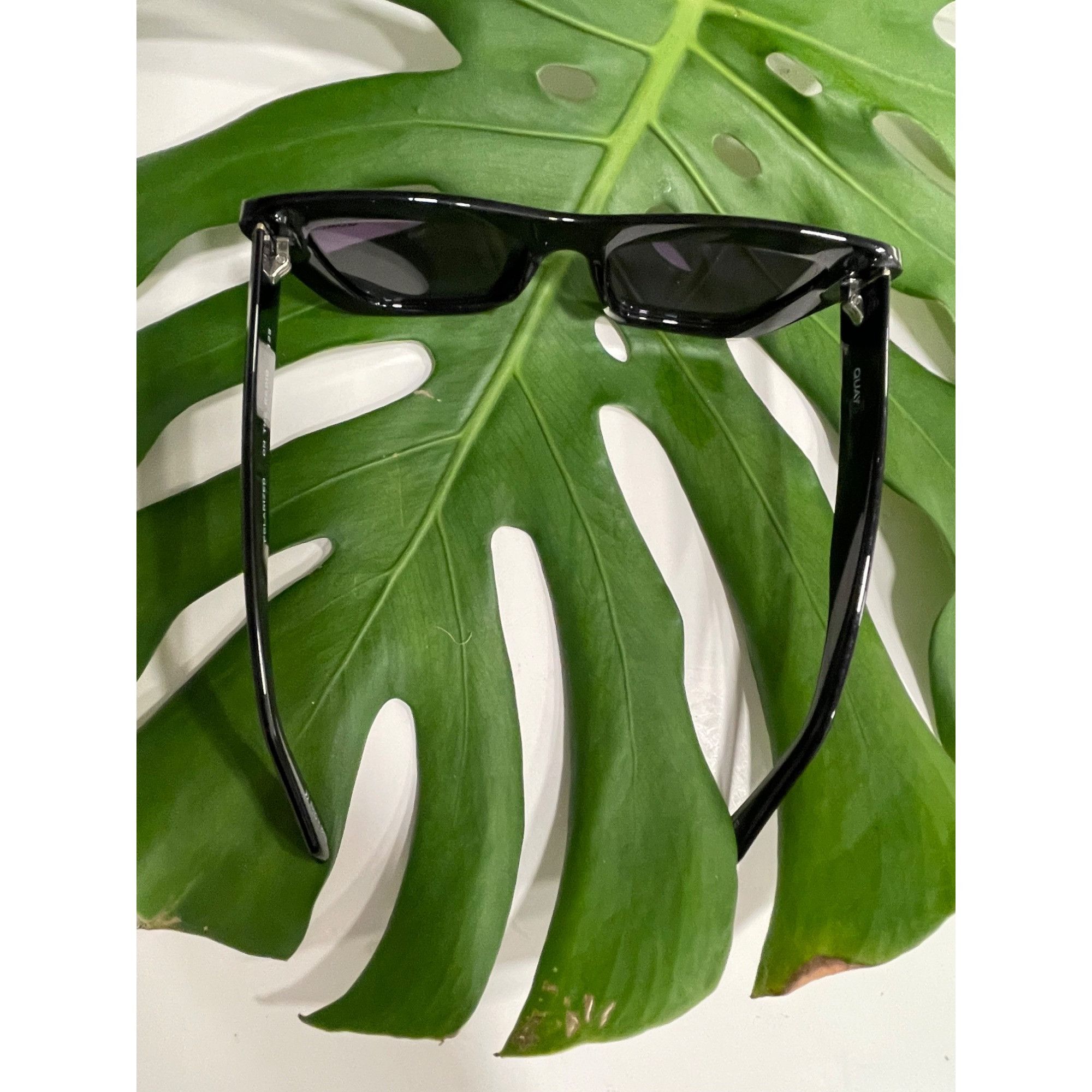 Quay Quay On the Radio Black Cat Eye frame Polarized Sunglasses Size ONE SIZE - 7 Thumbnail