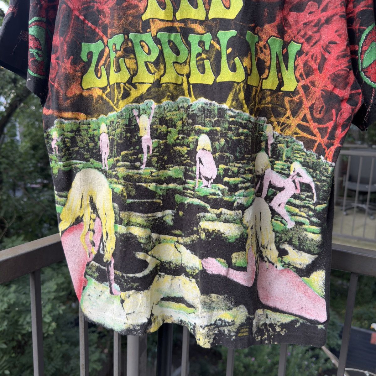 Band Tees 90s Led Zeppelin Thrashed Faded Distressed AOP Band Tee Size US L / EU 52-54 / 3 - 10 Thumbnail