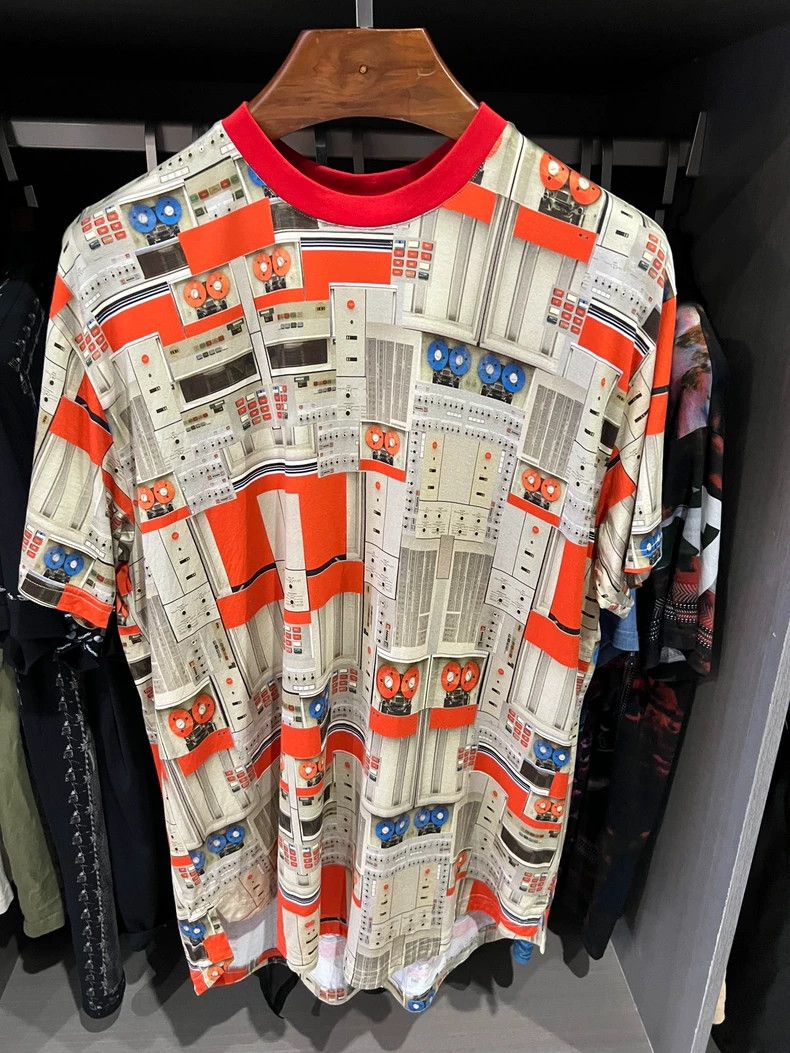 Givenchy Givenchy Robot, brand new, loose fit, S size Size US S / EU 44-46 / 1 - 1 Thumbnail