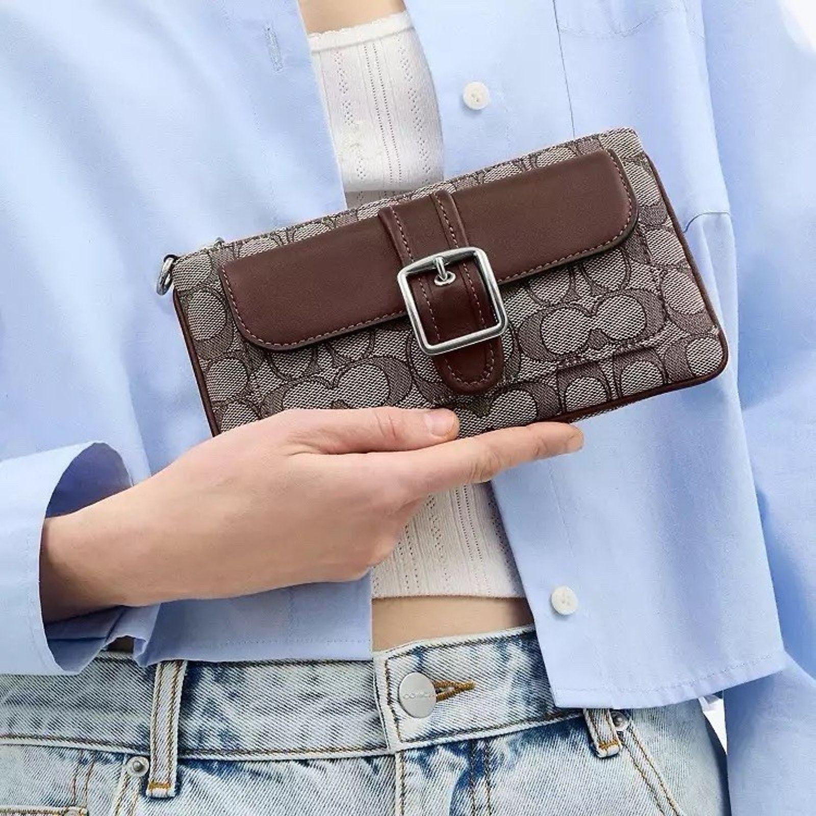 Coach NWT Coach Ashton Wristlet Jacquard Silver/Oak/Maple CDY06 Size ONE SIZE - 7 Thumbnail