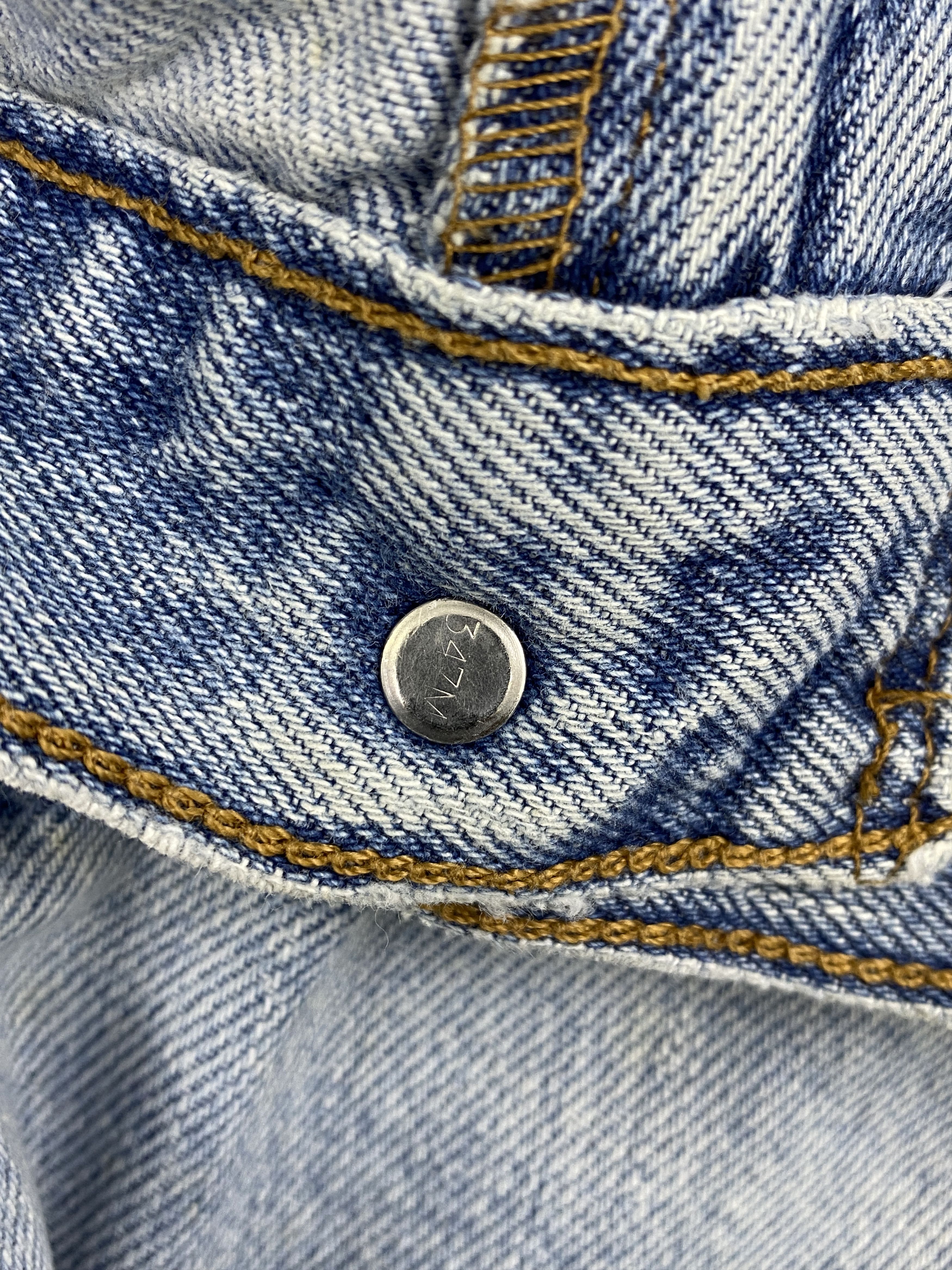 Levi's Light Washed Vintage Levis 505 Jeans DP2621 Size US 34 / EU 50 - 15 Thumbnail