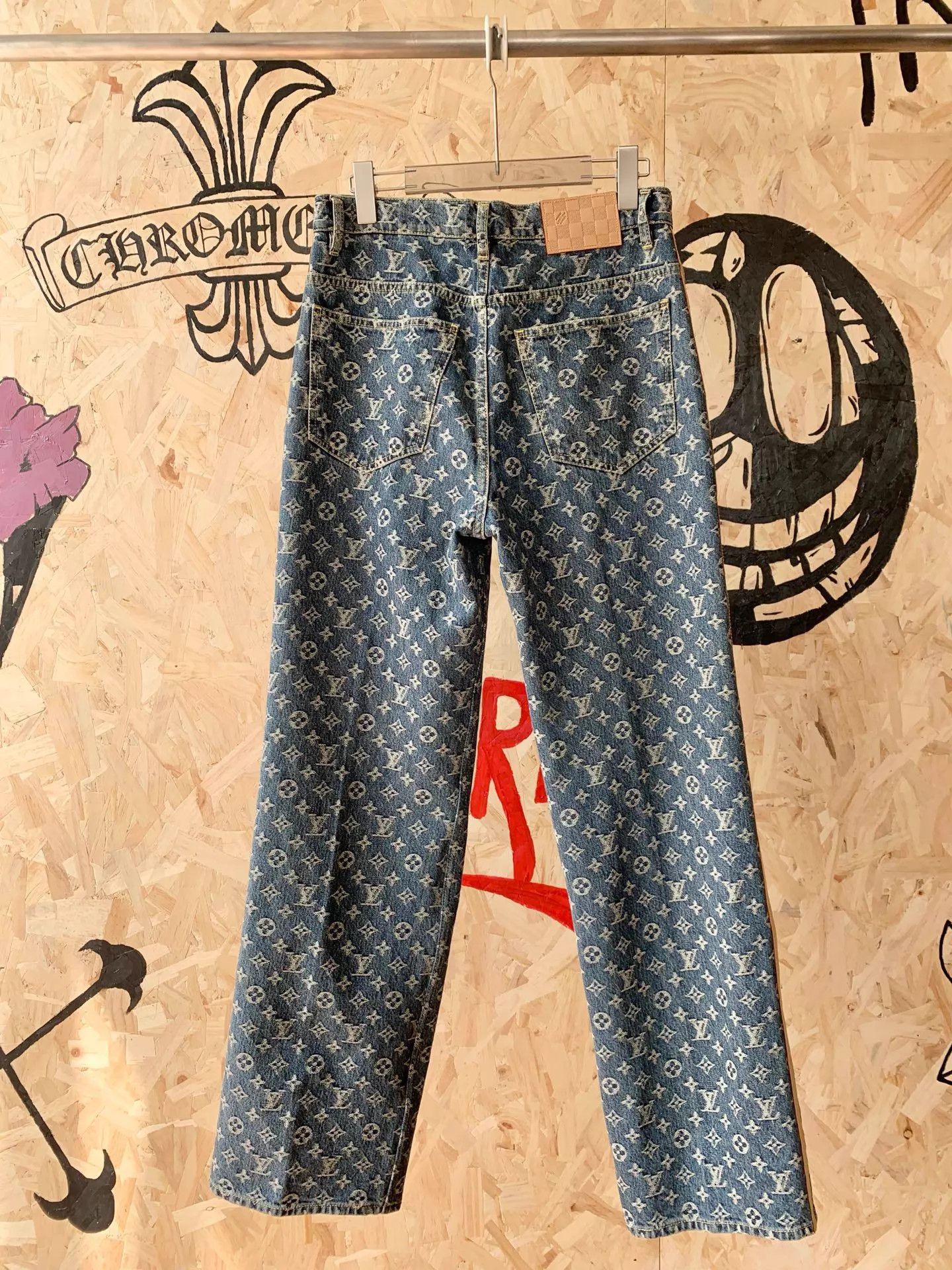 Louis Vuitton LV Monogram Full Print Leather Trim Jeans 28 Size 28" / US 6 / IT 42 - 6 Thumbnail