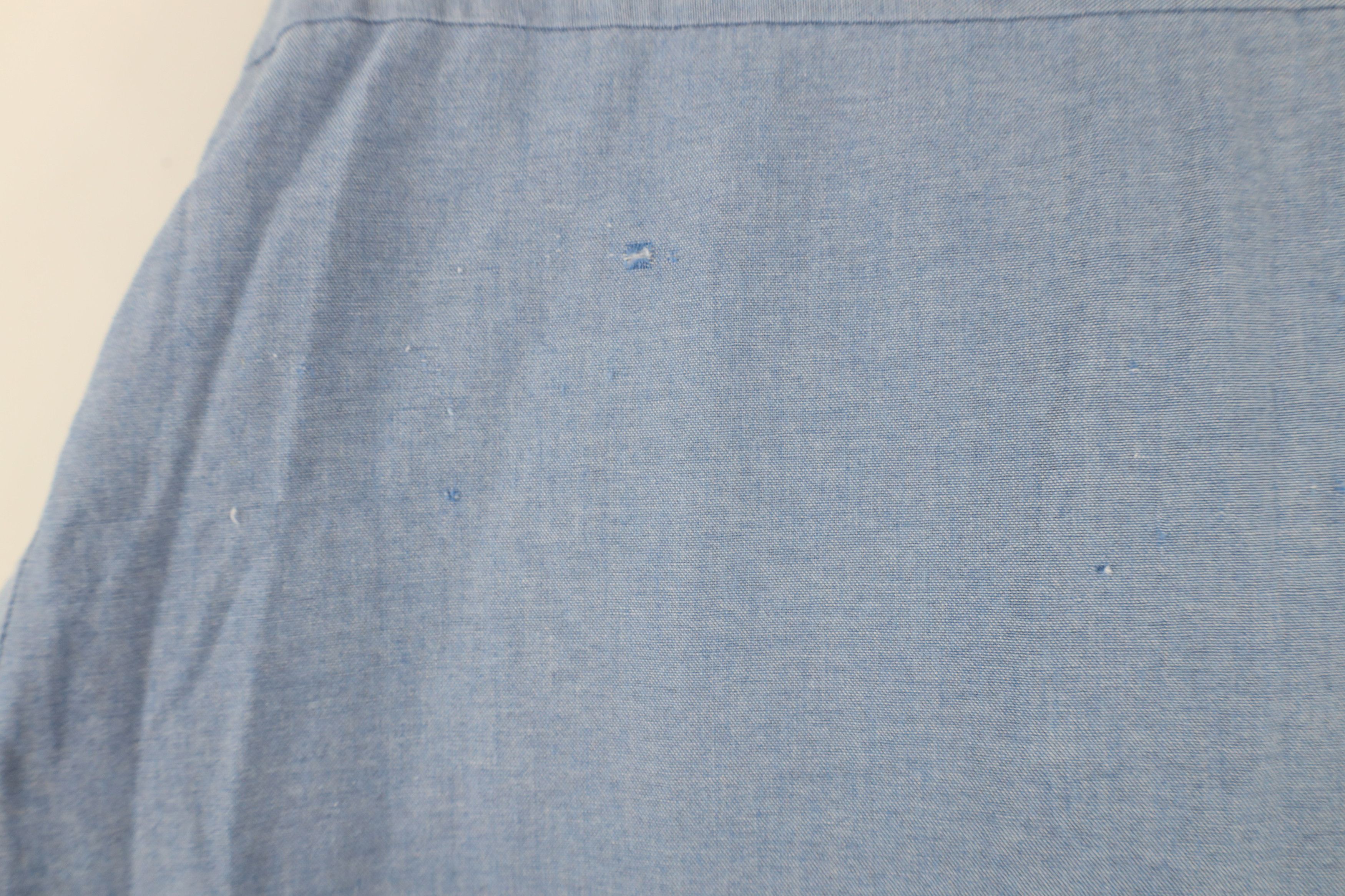 Vintage Vintage 90s Streetwear Chambray Workwear Button Shirt Blue Size US L / EU 52-54 / 3 - 8 Thumbnail