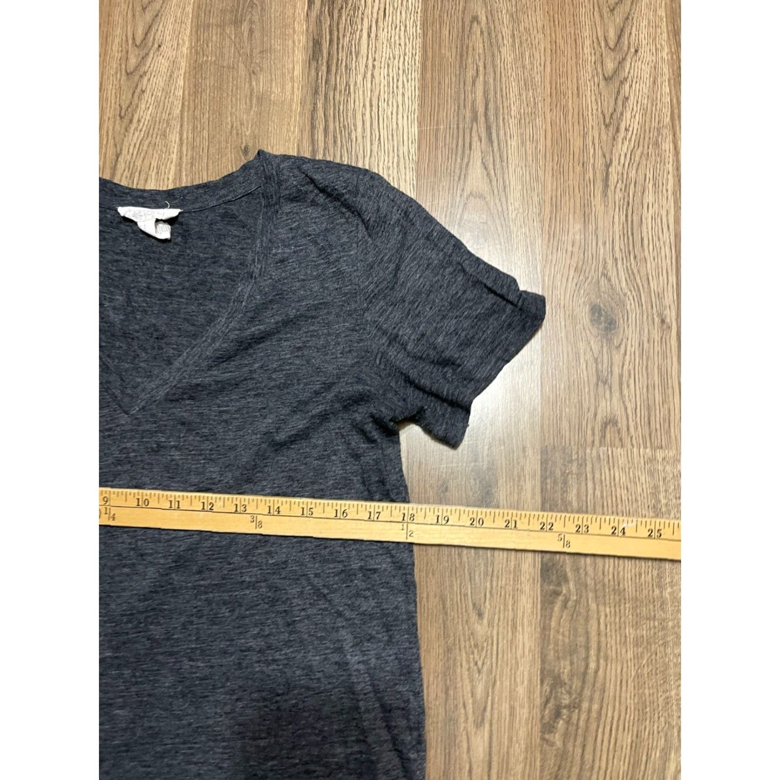 Forever 21 FOREVER 21 Shirt Women’s Medium Gray V-Neck Short Sleeve Casual Basic Size M / US 6-8 / IT 42-44 - 5 Thumbnail