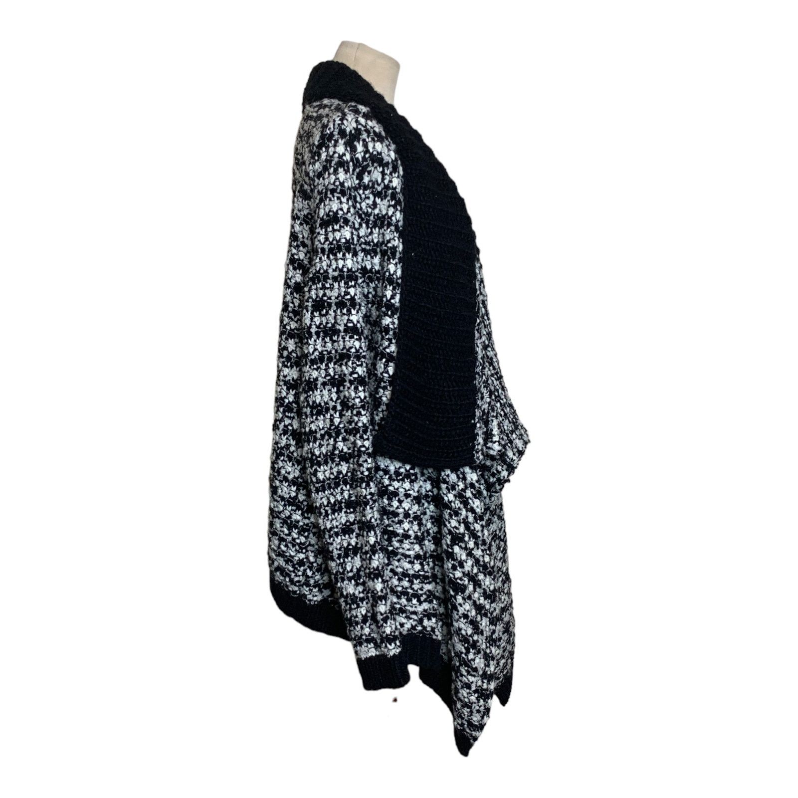 Loft LOFT Black & White Front Cardigan Sweater size Large Size L / US 10 / IT 46 - 7 Thumbnail