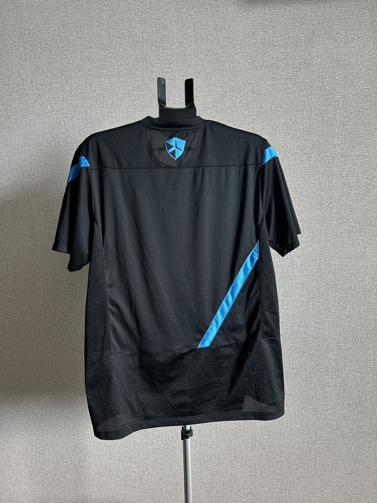 Nike 2010/11 Nike Internazionale Vintage Training Jersey Size US L / EU 52-54 / 3 - 9 Thumbnail