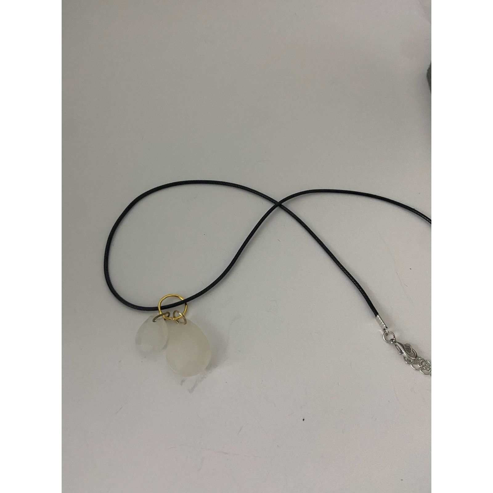 Handmade Upcycled white teardrop pendant necklace Size ONE SIZE - 5 Thumbnail