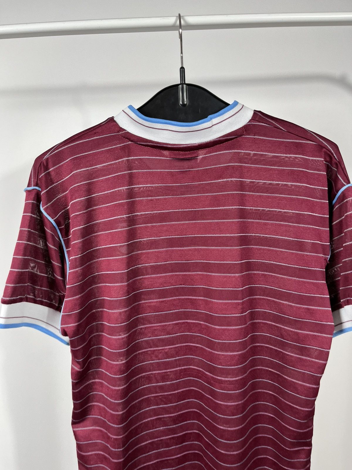 Other Score Draw West Ham United Retro AVCO Home Shirt Size S Size US S / EU 44-46 / 1 - 13 Thumbnail