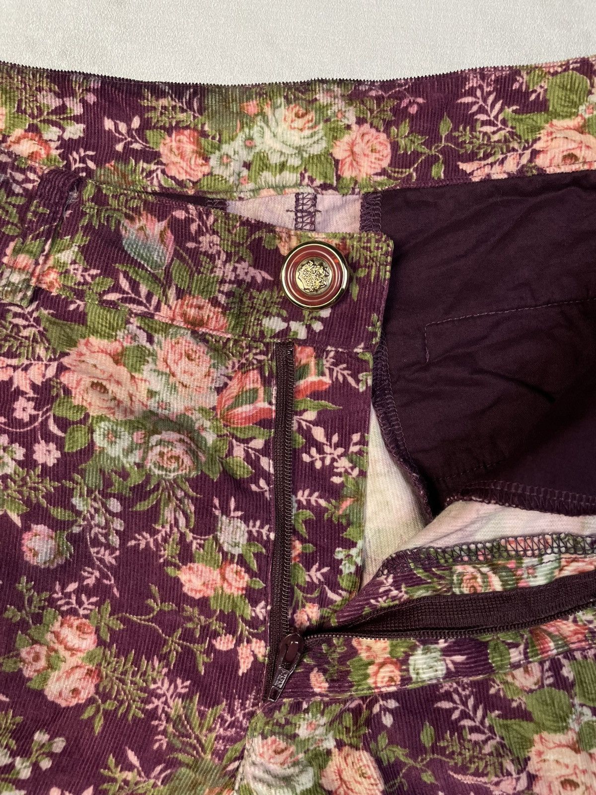Japanese Brand Axes Femme Himekaji Purple Floral Corduroy Shorts Size 26" / US 2 / IT 38 - 5 Thumbnail