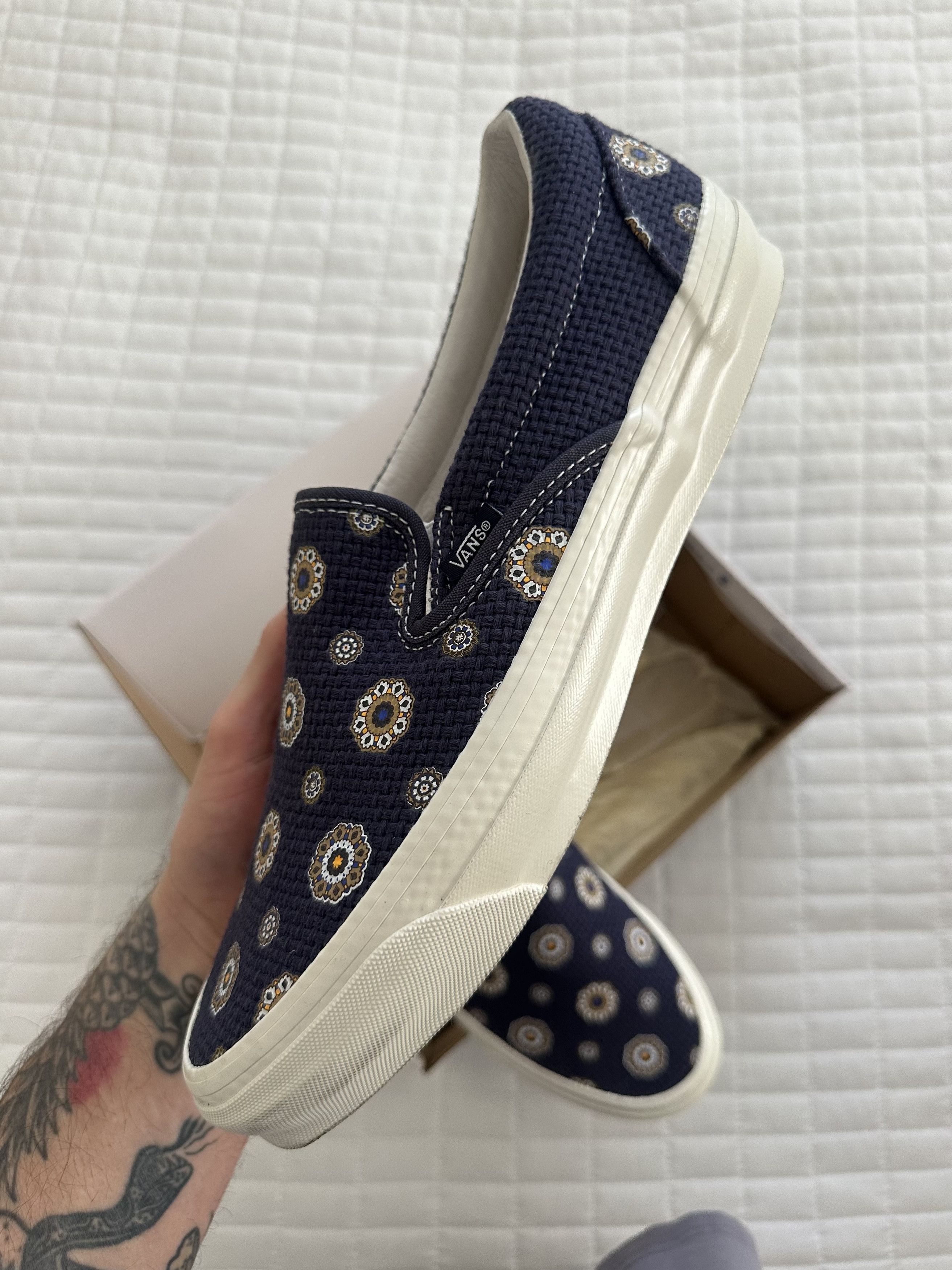 Kith × Vans Vans OG Classic Slip-On LX Kith for Vault Medallion Size US 11.5 / EU 44-45 - 11 Thumbnail
