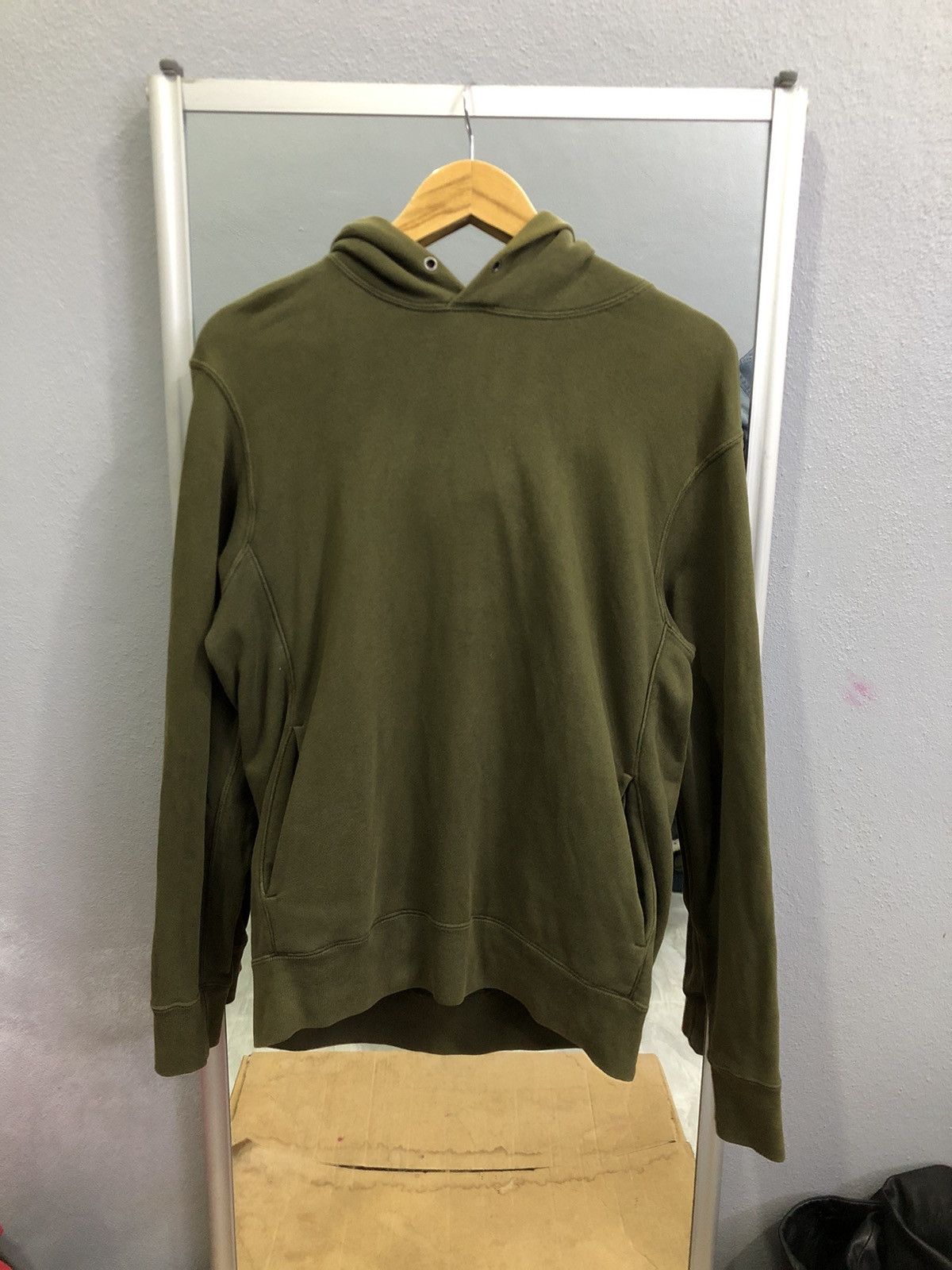 Japanese Brand × Uniqlo Uniqlo Olive Faded Hoodie – Yeezy Vibe Size US M / EU 48-50 / 2 - 1 Thumbnail
