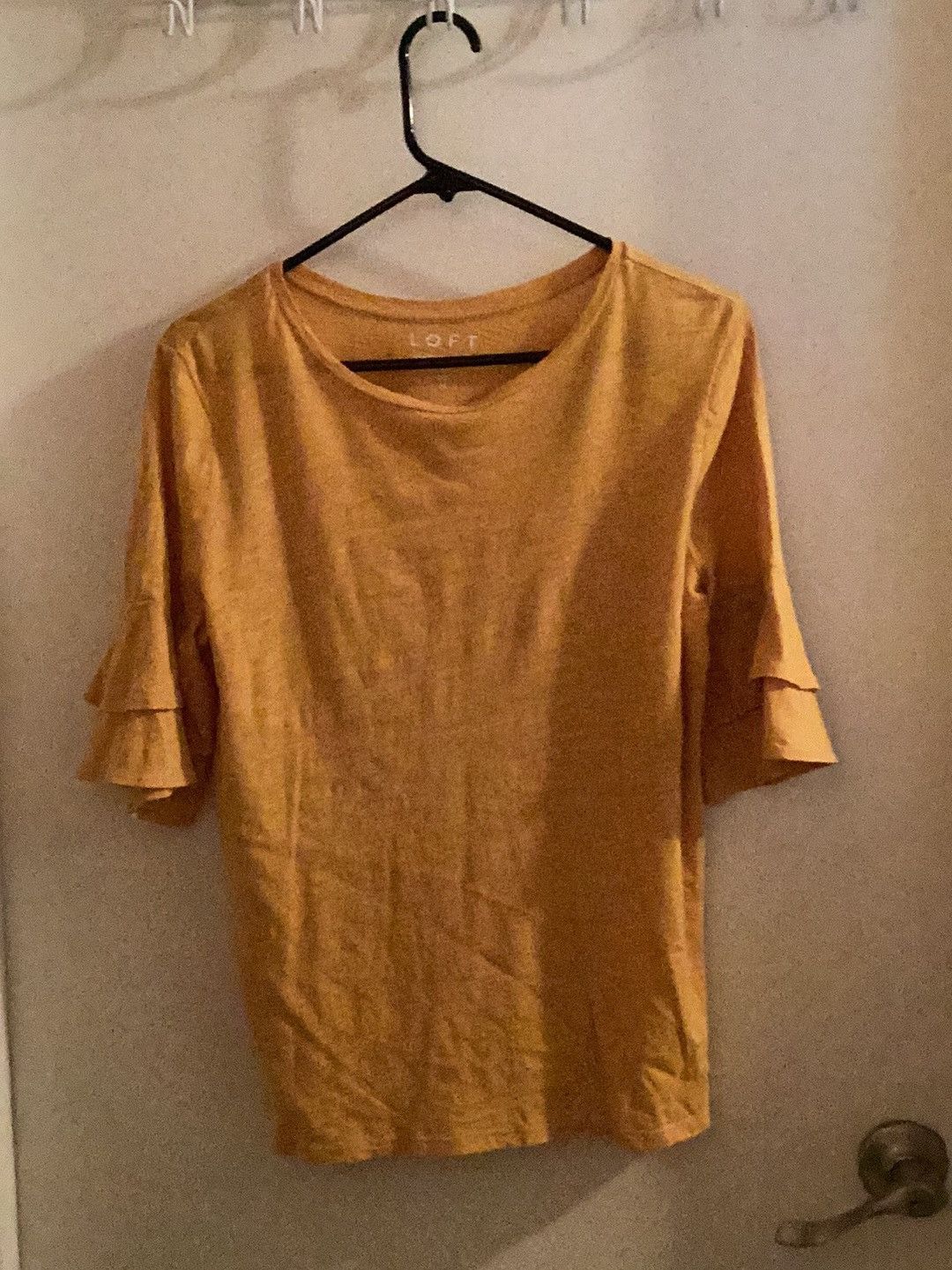 Loft LOFT Vintage Soft Yellow Flutter Ruffle Size Medium Top Size M / US 6-8 / IT 42-44 - 4 Thumbnail