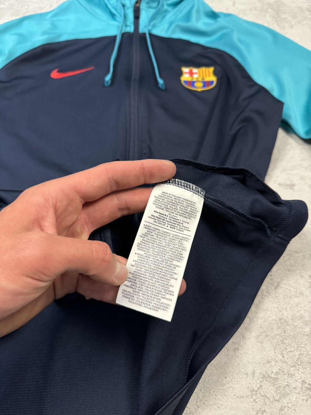 Nike Nike FC Barcelona 2022/23 Zip Hoodie Size M Size US M / EU 48-50 / 2 - 12 Thumbnail