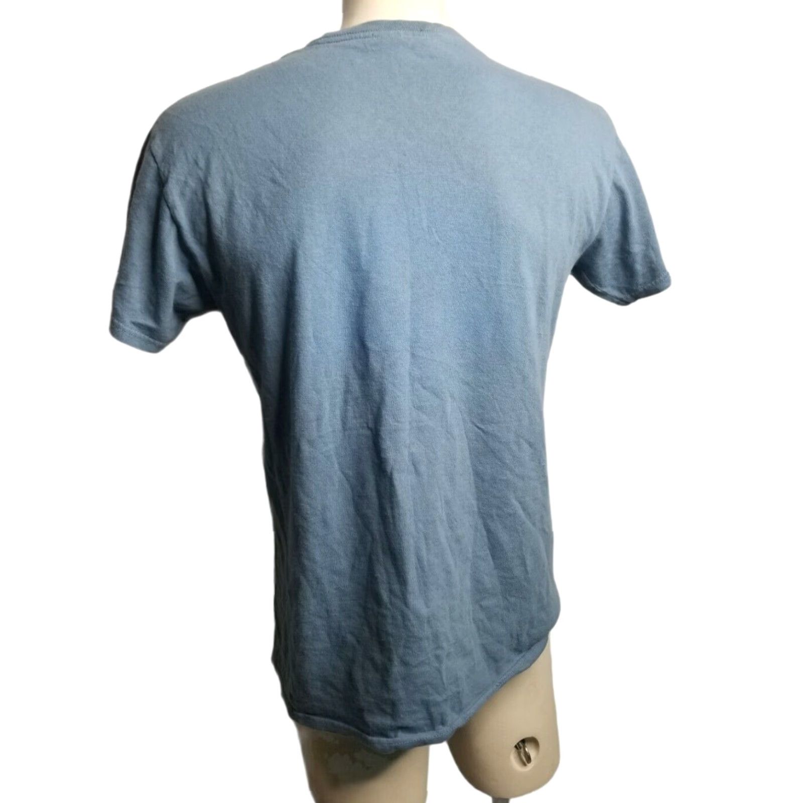 Gildan VINTAGE Batman Graphic Tee Tampa Comic Con Distressed Medium Adult Blue Crew Neck 100% Cotton Men’s T-Shirt Size US M / EU 48-50 / 2 - 2 Thumbnail