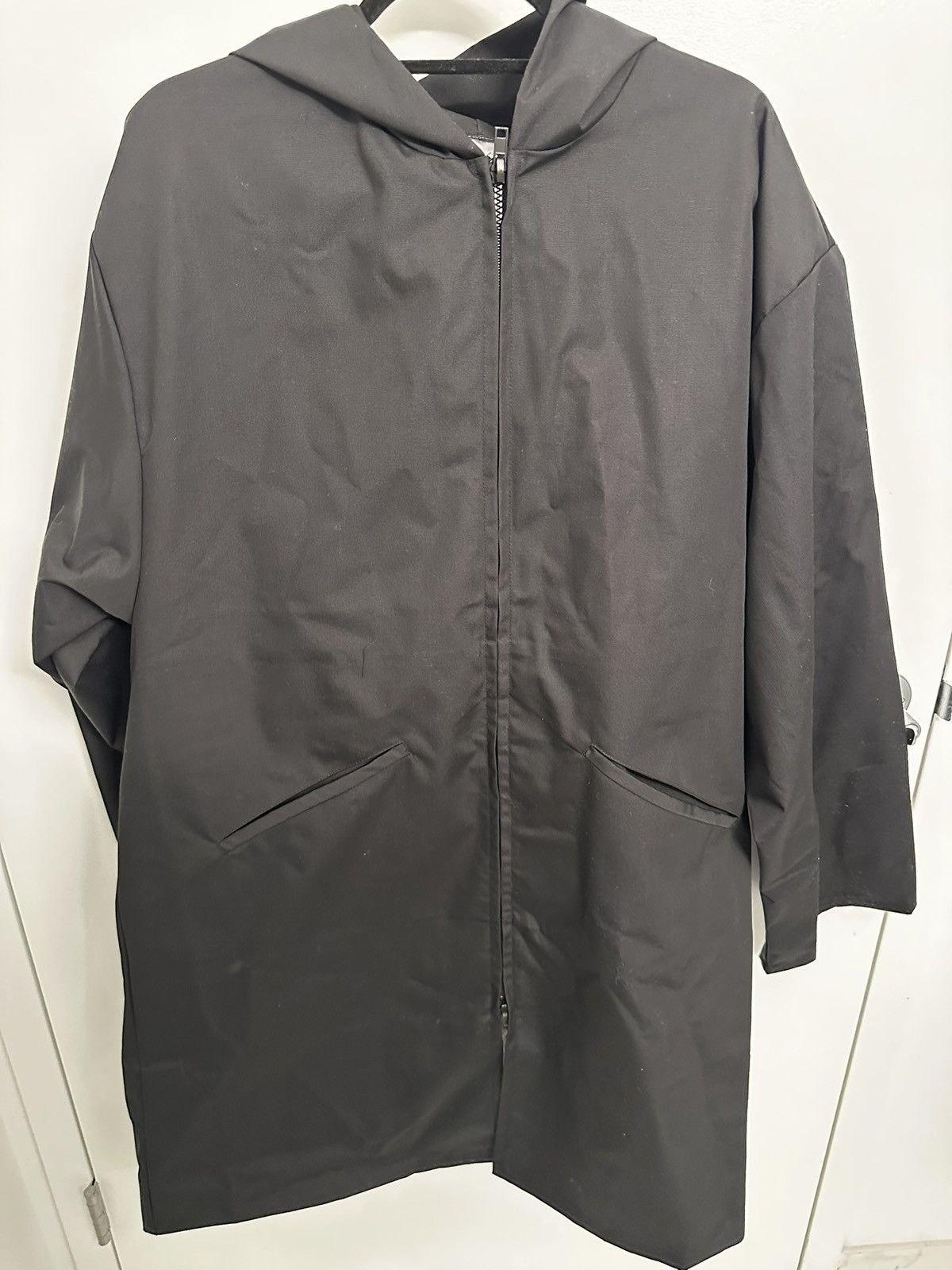Yeezy Yeezy Season 10 RC-02 Raincoat — Black Size US XL / EU 56 / 4 - 1 Thumbnail