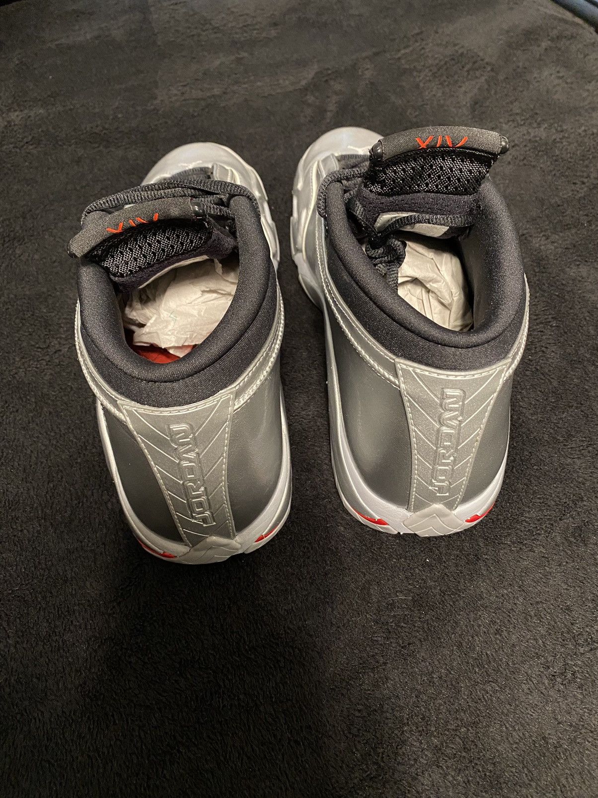 Jordan Brand Wmns Air Jordan 14 Retro Low 'Metallic Silver' Size US 11.5 / IT 41.5 - 4 Thumbnail