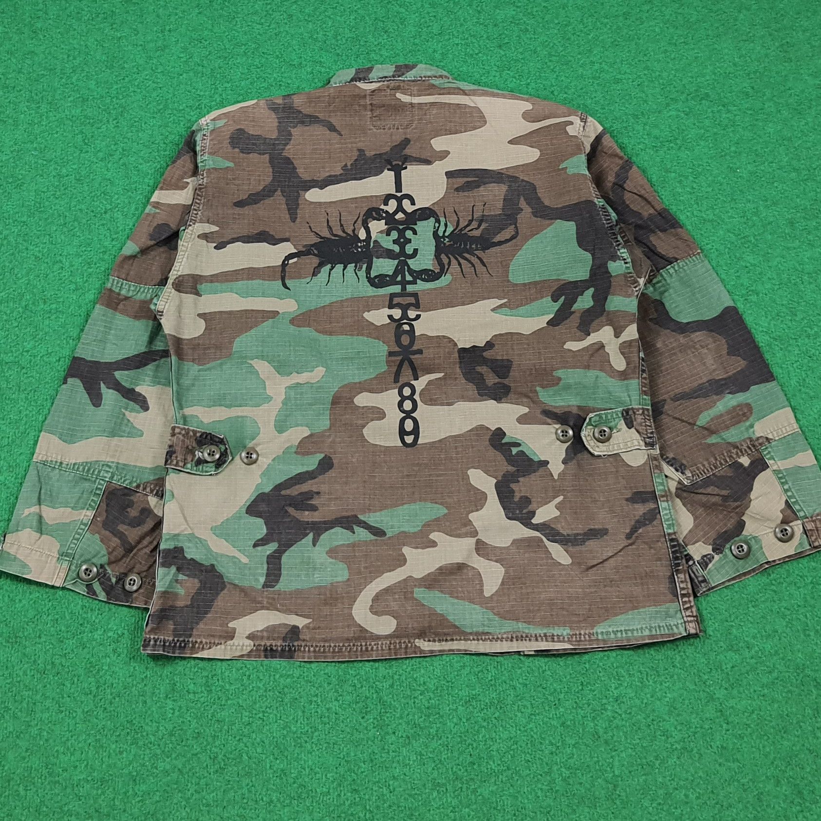 Vintage Vintage 90s US Military Camo Jacket Custom Logo C278N15 Size US M / EU 48-50 / 2 - 1 Thumbnail