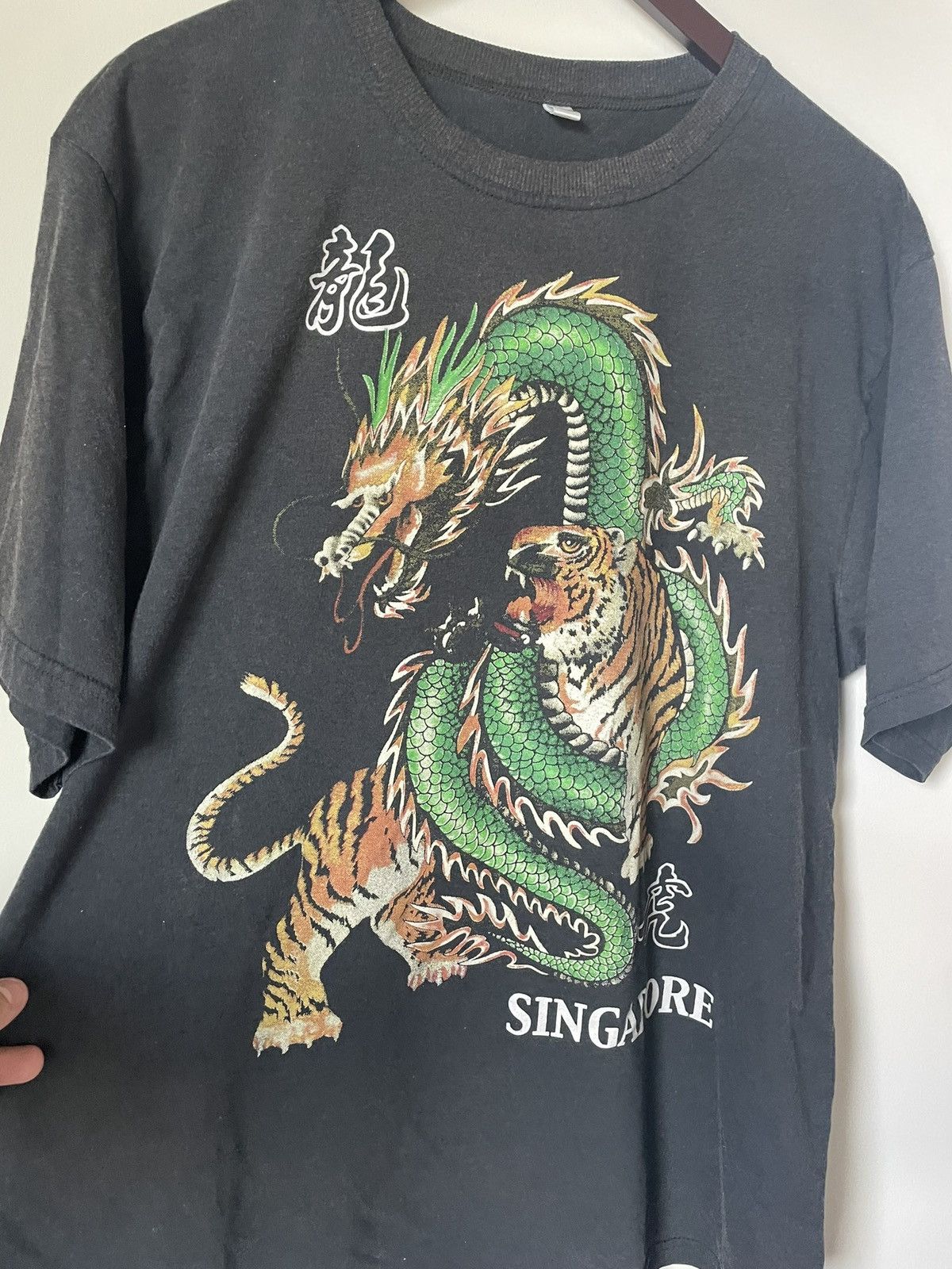 Vintage Y2K Singapore dragon tiger tee Size US XL / EU 56 / 4 - 2 Thumbnail
