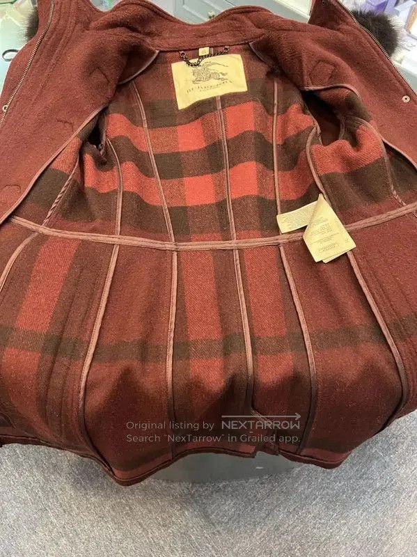 Burberry Burberry Red Wool Winter Coat with Hood. Size S / US 4 / IT 40 - 6 Thumbnail