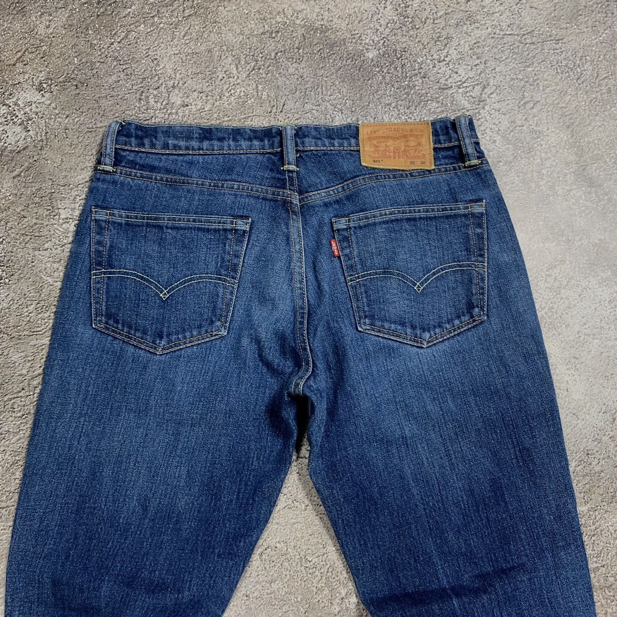 Vintage Vintage 90s Levis Relaxed Fit Faded Blue Jeans Grunge 32 Size US 32 / EU 48 - 7 Thumbnail