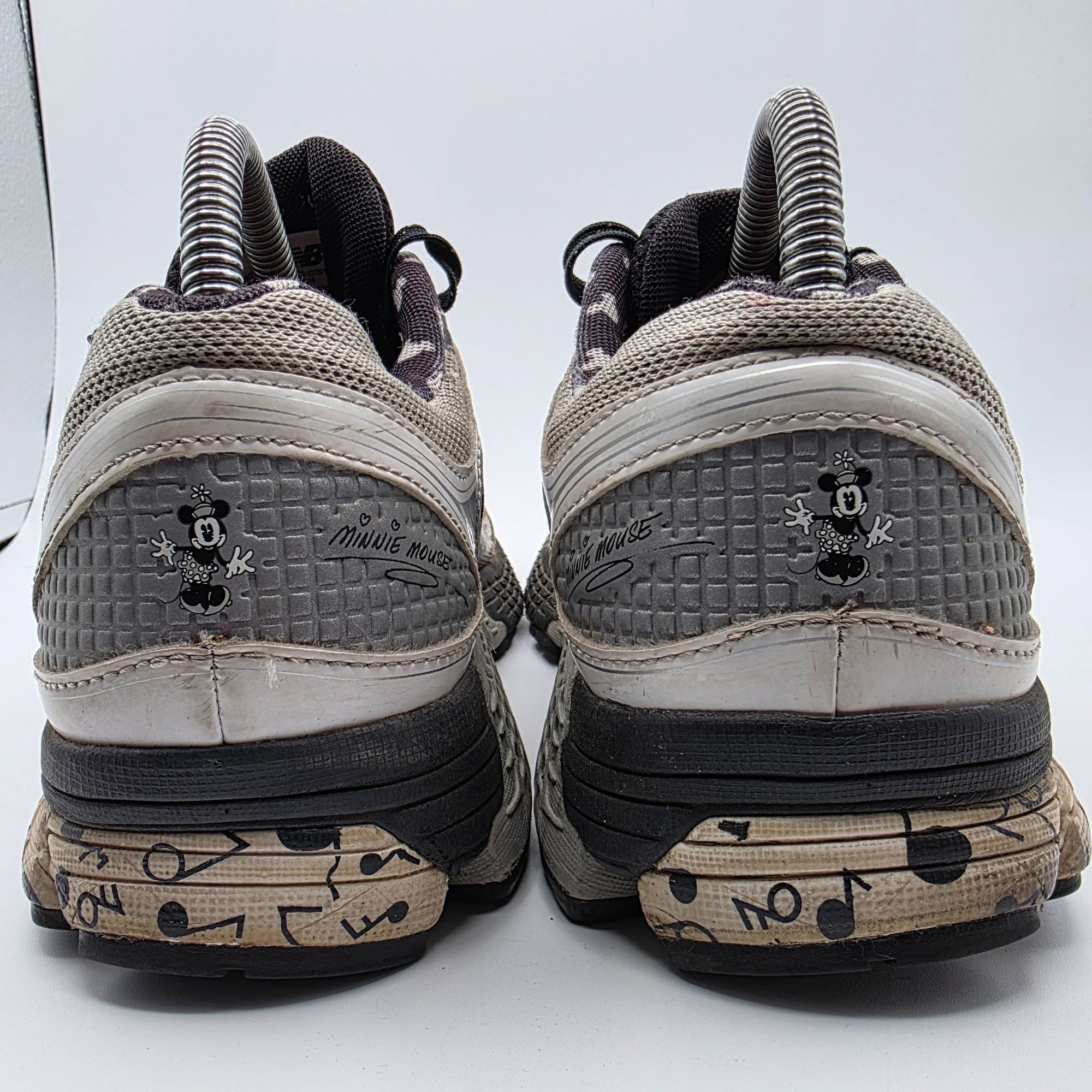 Disney × New Balance New Balance 860v5 Run Disney 2015 Minnie Mouse Womens Size 8 Size US 8.5 / IT 38.5 - 5 Thumbnail
