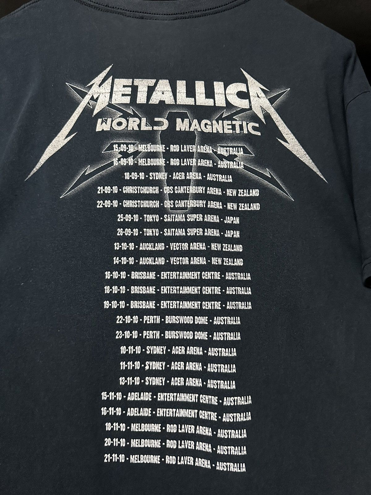 Band Tees × Vintage Vintage Metallica Magnetic Tour Faded Tee Size US L / EU 52-54 / 3 - 9 Thumbnail