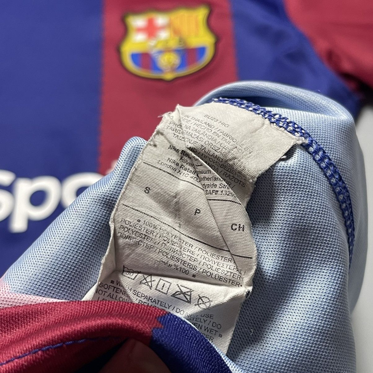 Nike BARCELONA NIKE 2023/2024 FOOTBALL HOME JERSEY #8 PEDRI Size US S / EU 44-46 / 1 - 10 Thumbnail