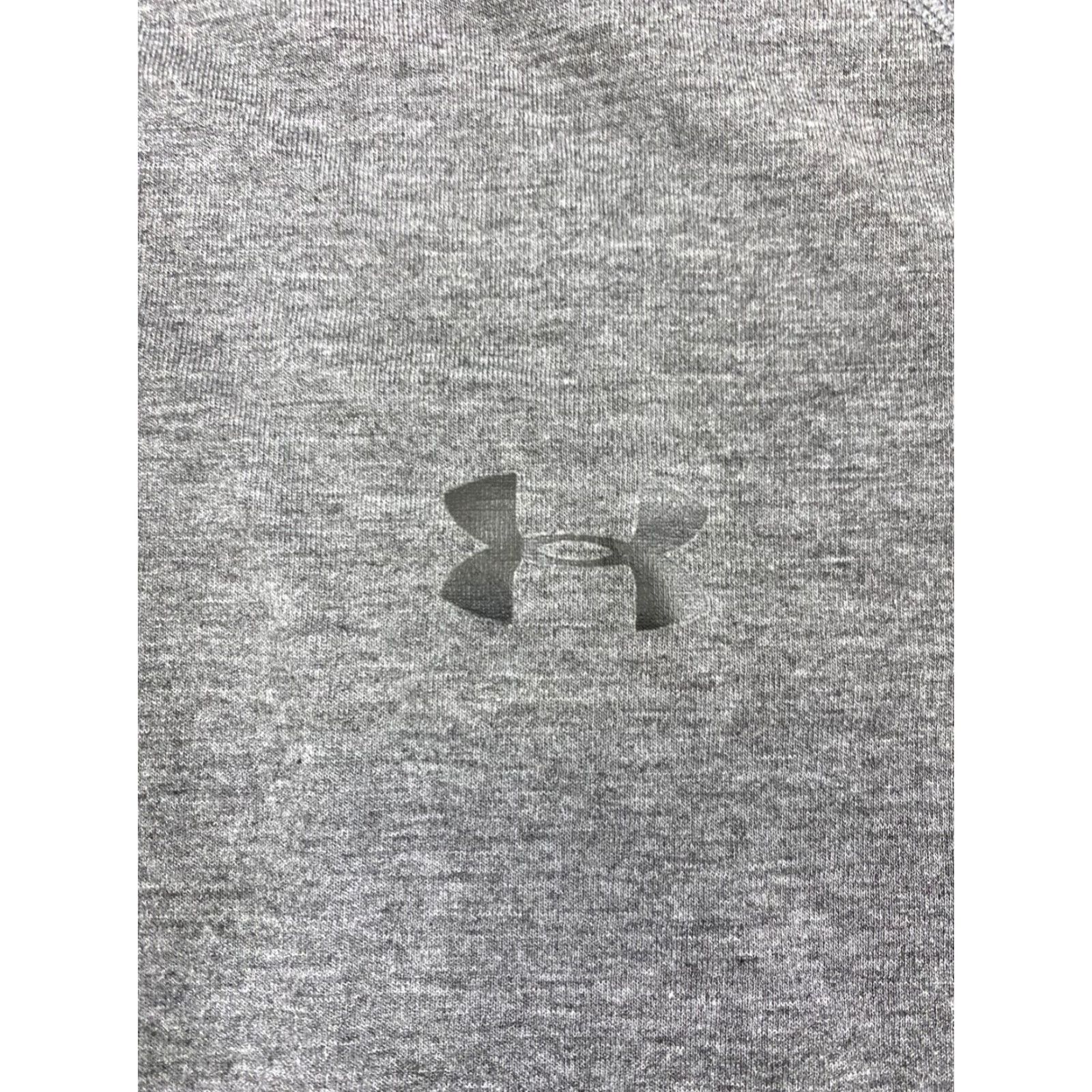 Under Armour UNDER AMROUR HEAT GEAR Men’s M Gray Loose Short Sleeve Athletic Shirt #4880 Size US M / EU 48-50 / 2 - 8 Thumbnail