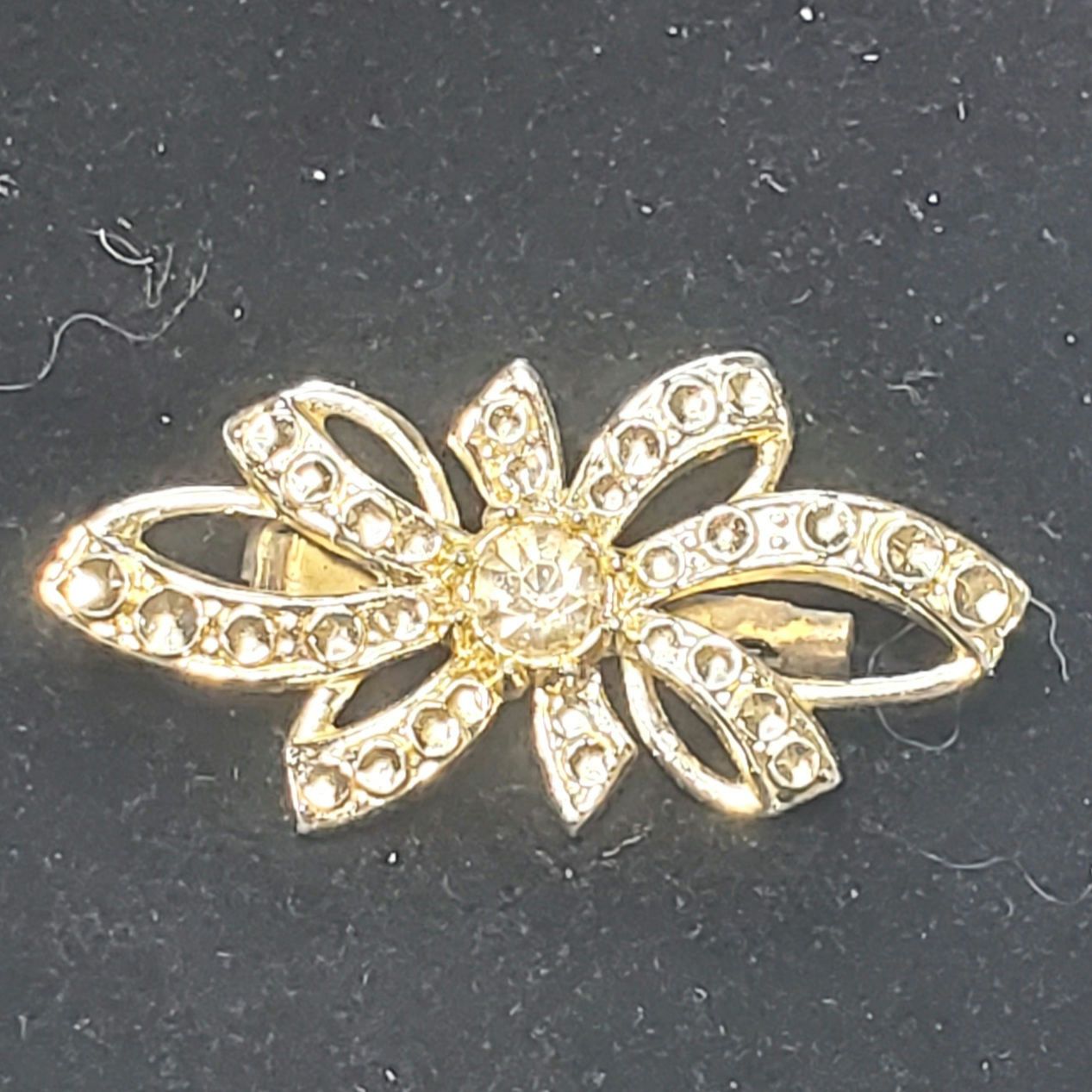 Other Silver Tone Clear Rhinestone Bow Unsigned Vtg Size ONE SIZE - 2 Thumbnail