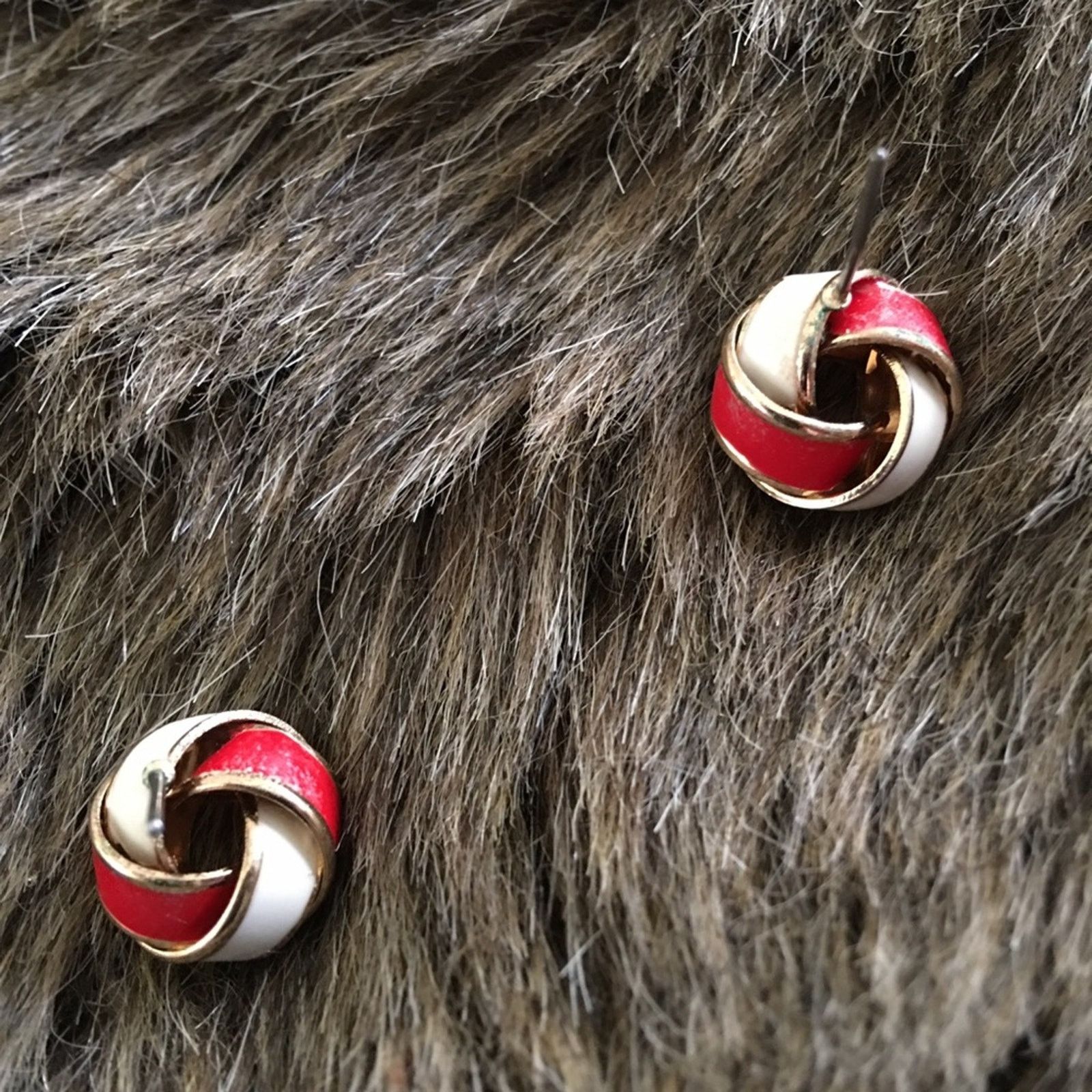 Vintage Vintage 70s red and white enamel pierced earrings Size ONE SIZE - 2 Thumbnail