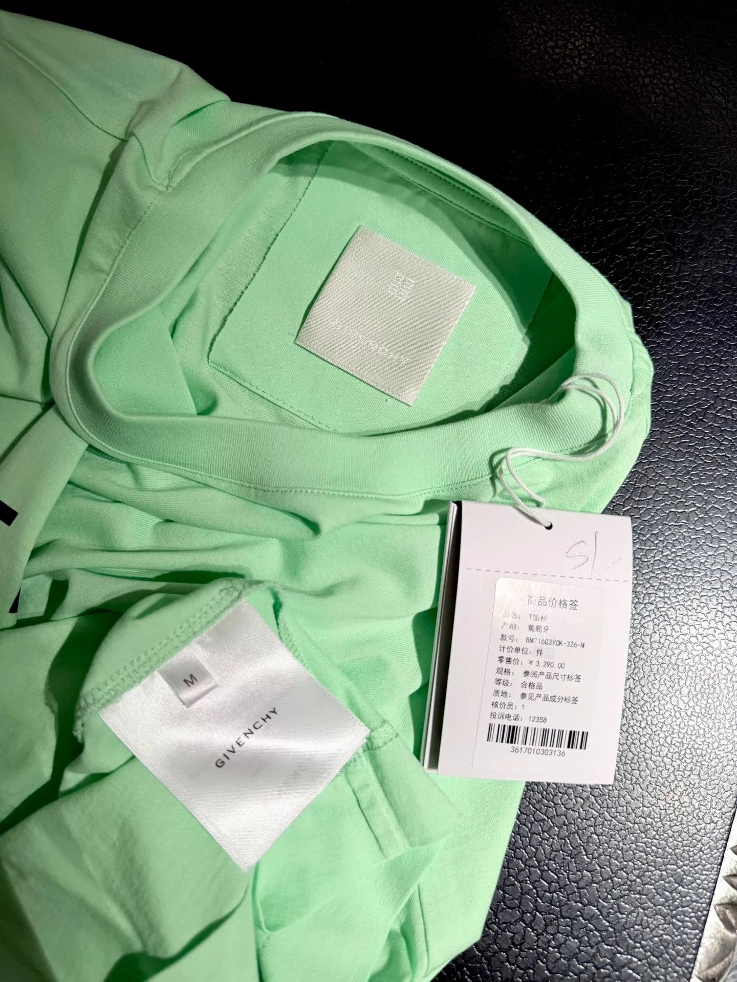 Givenchy Givenchy 23SS Mint Green Unisex White Label Loose Logo Tee M Size US M / EU 48-50 / 2 - 3 Thumbnail
