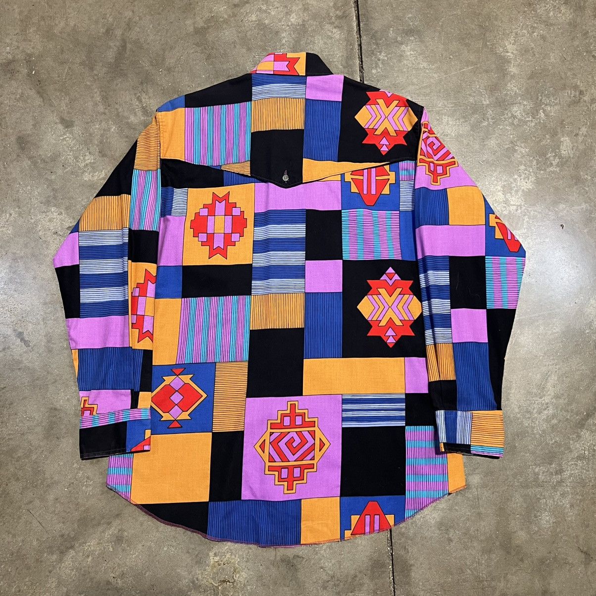 Vintage × Wrangler Vintage 80s Wrangler Brushpopper Cowboy Cut Aztec Button Up Size US L / EU 52-54 / 3 - 5 Thumbnail