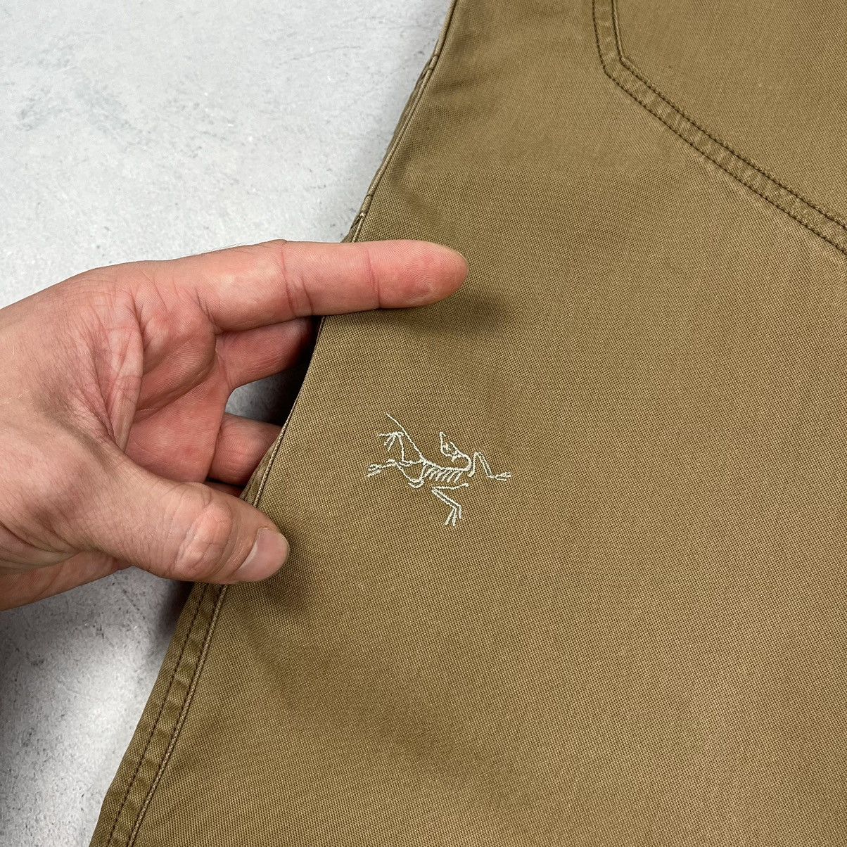 Arc'teryx Vintage Arc’teryx cargo gorpcore pants 90’s Size US 36 / EU 52 - 15 Thumbnail