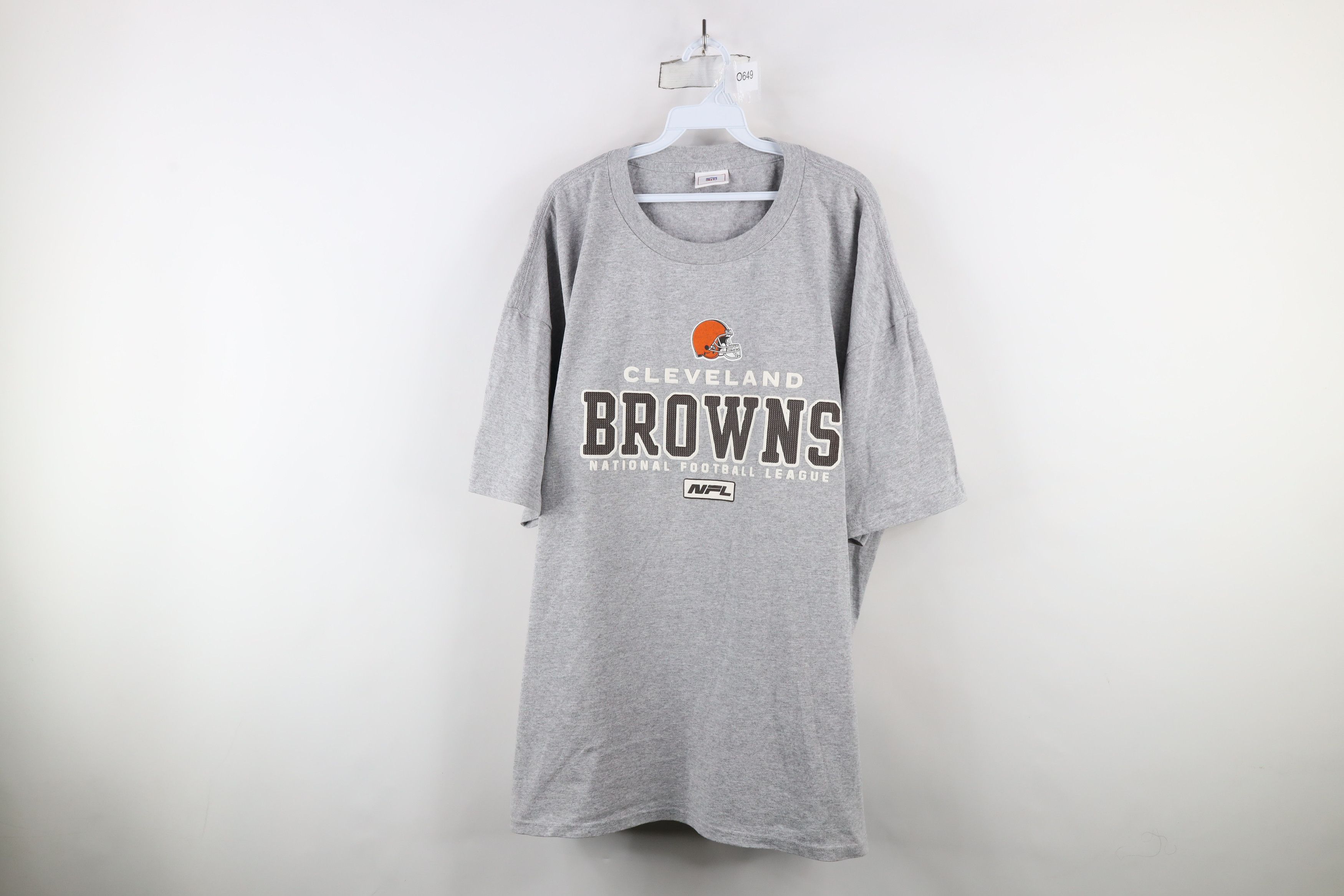 Vintage Vintage NFL Cleveland Browns Football Short Sleeve T-Shirt Size US XXL / EU 58 / 5 - 1 Thumbnail