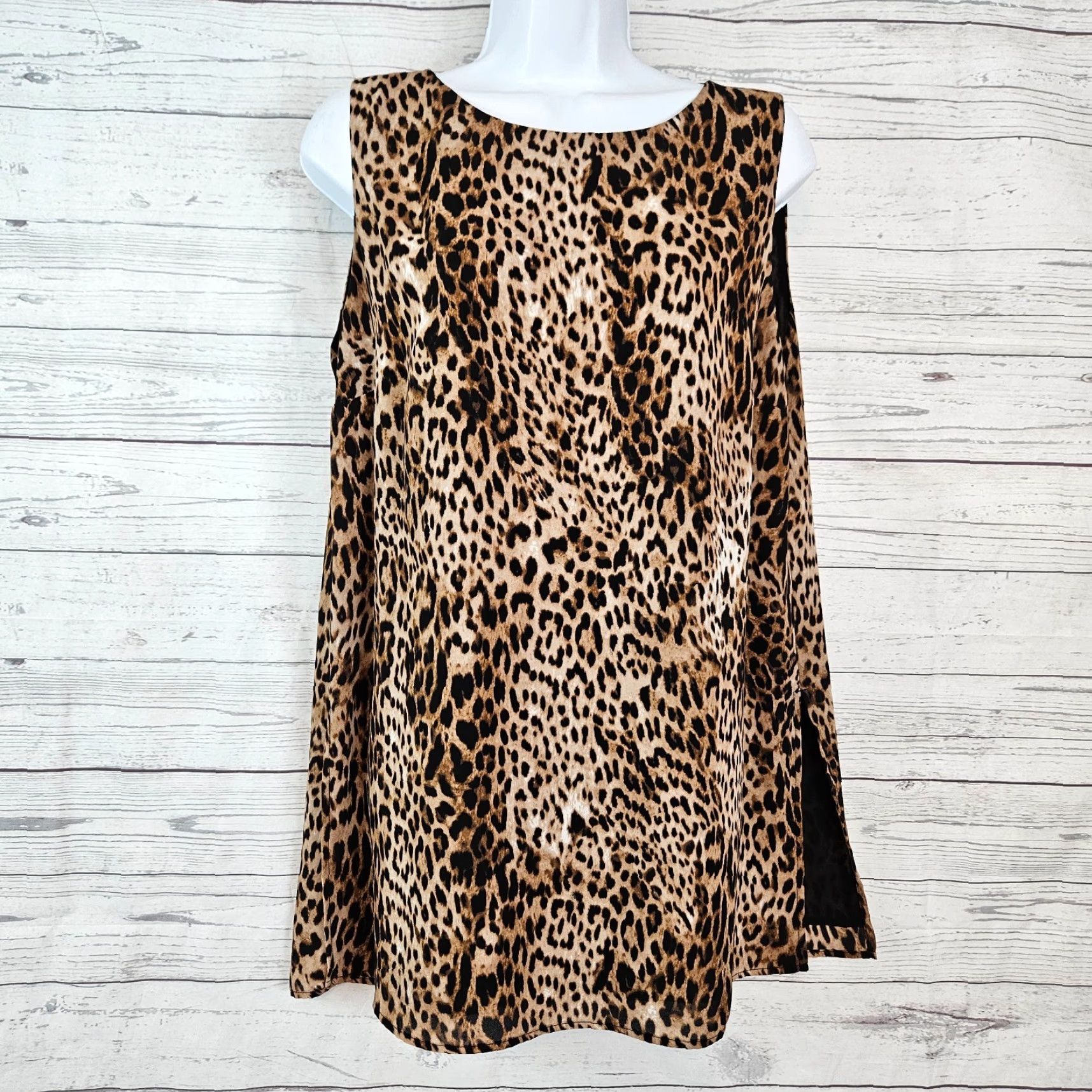 Vintage Chico's Womens Top Blouse Sz M Brown Animal Print Sleeveless Side Slits Shirt Womens M Brown Animal Print Sleeveless Slits Size M / US 6-8 / IT 42-44 - 2 Thumbnail