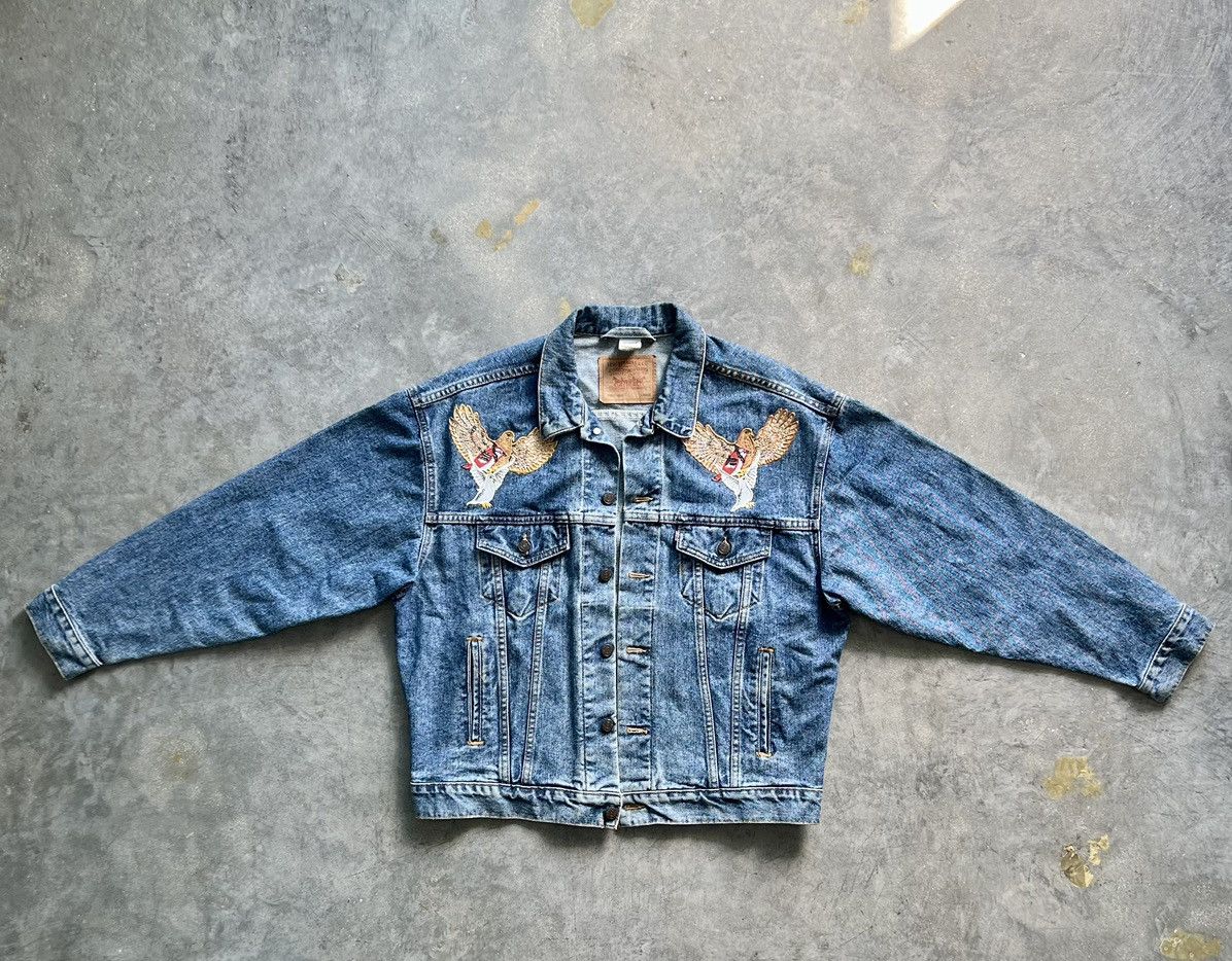 image of VTG Levis Type Ill (Hand Painted) Trucker Jacket in Blue, Men's (Size Large)