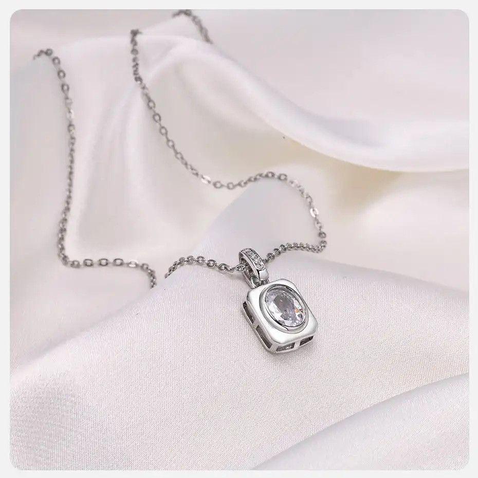 Japanese Brand Dainty Square Necklace Size ONE SIZE - 1 Thumbnail
