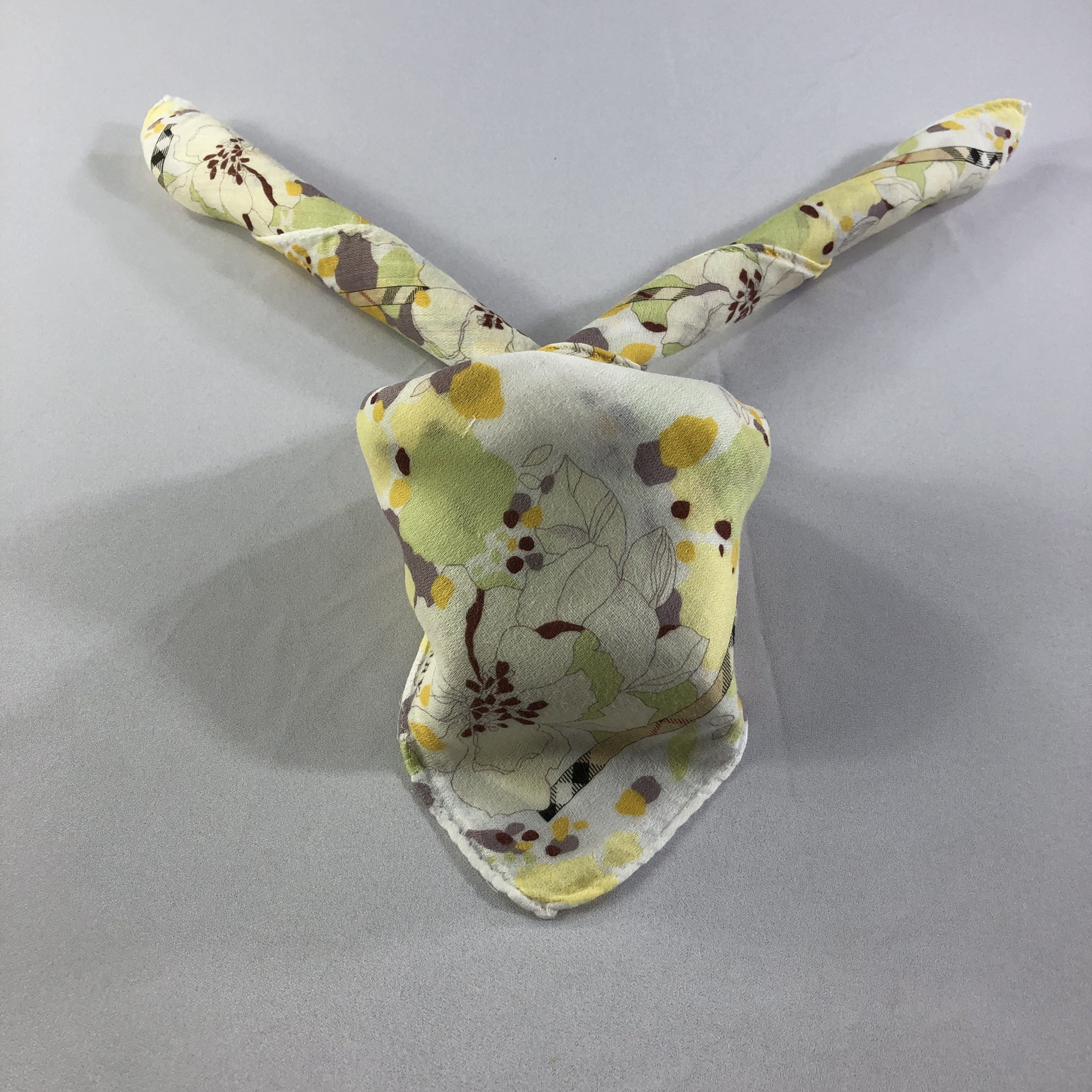 Burberry Burberry Handkerchief Neckerchief Bandana H1995 Size ONE SIZE - 1 Thumbnail
