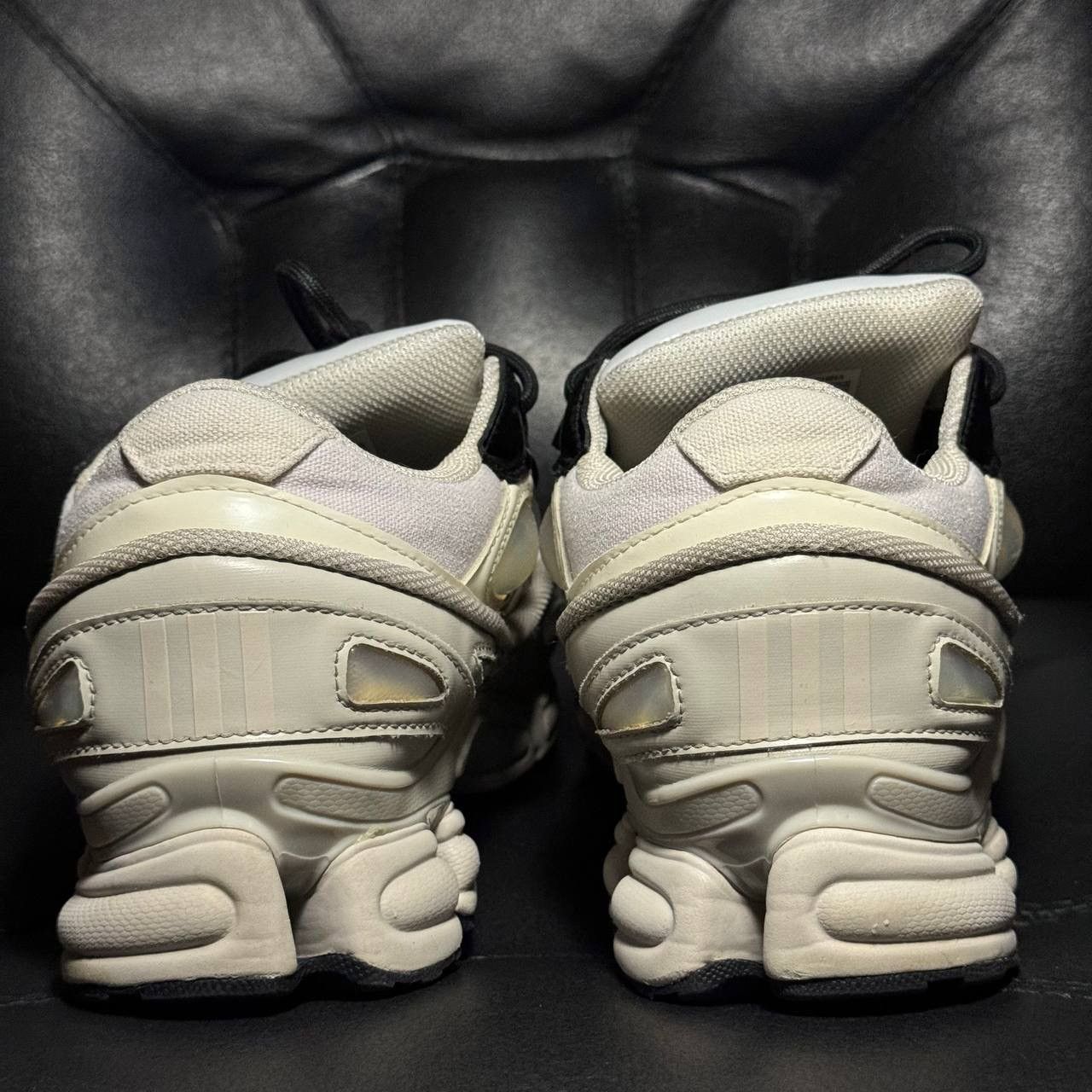 Adidas × Raf Simons 10us Adidas Raf Simons Ozweego Cream white Size US 10 / EU 43 - 2 Thumbnail