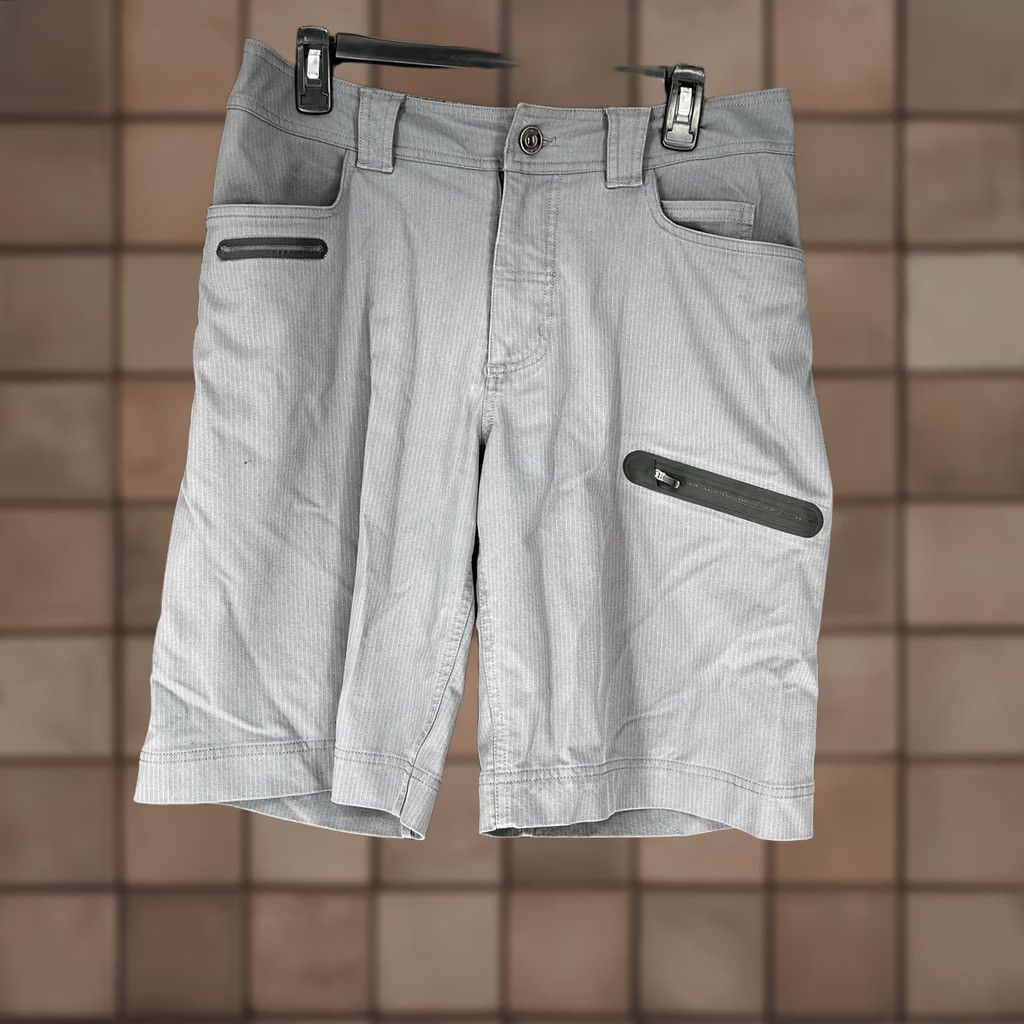 Lululemon Lululemon Cadence Commute Shorts Mens Cargo Utility Gray 32 10” Inseam Zip Pockets Size US 32 / EU 48 - 1 Thumbnail