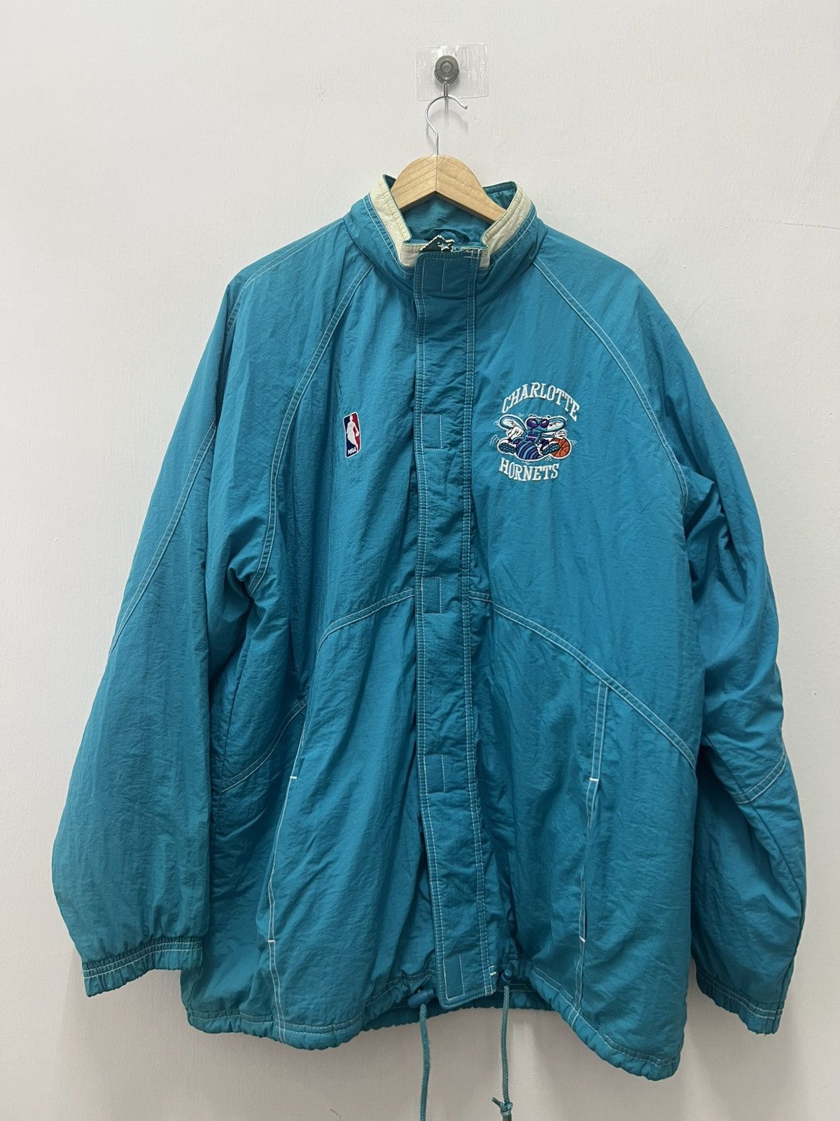 Vintage 90’s NBA Charlotte Hornets Sweater