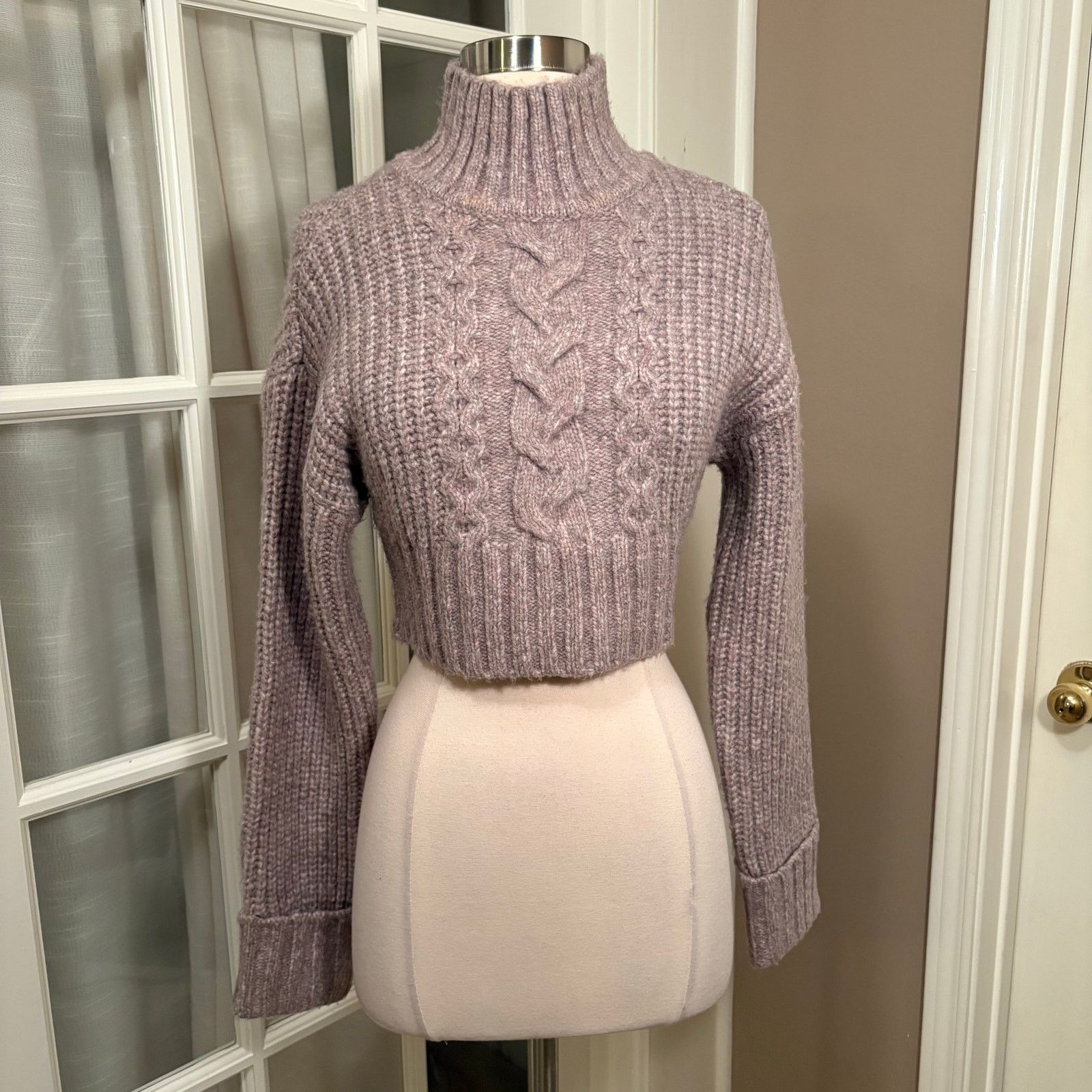 Other Lovers + Friends Cropped Cable Knit Turtleneck Sweater Small Size S / US 4 / IT 40 - 1 Thumbnail